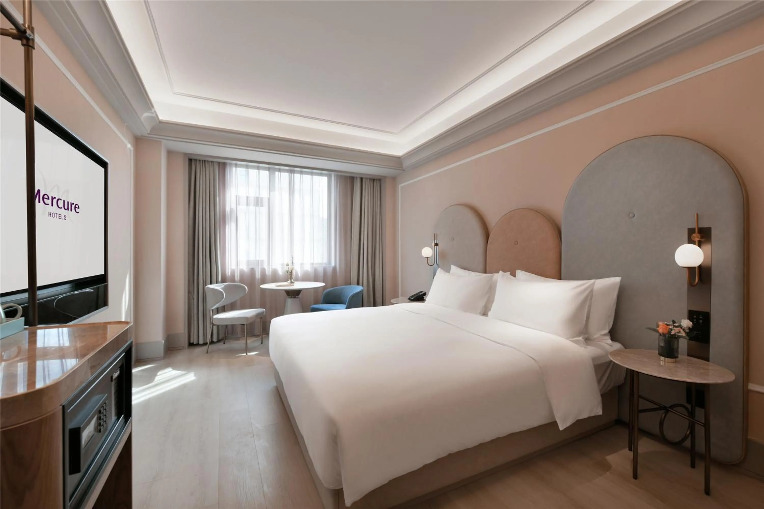 Photo of the whole room, Bed in Mercure Chengdu Kuanzhai Alley West