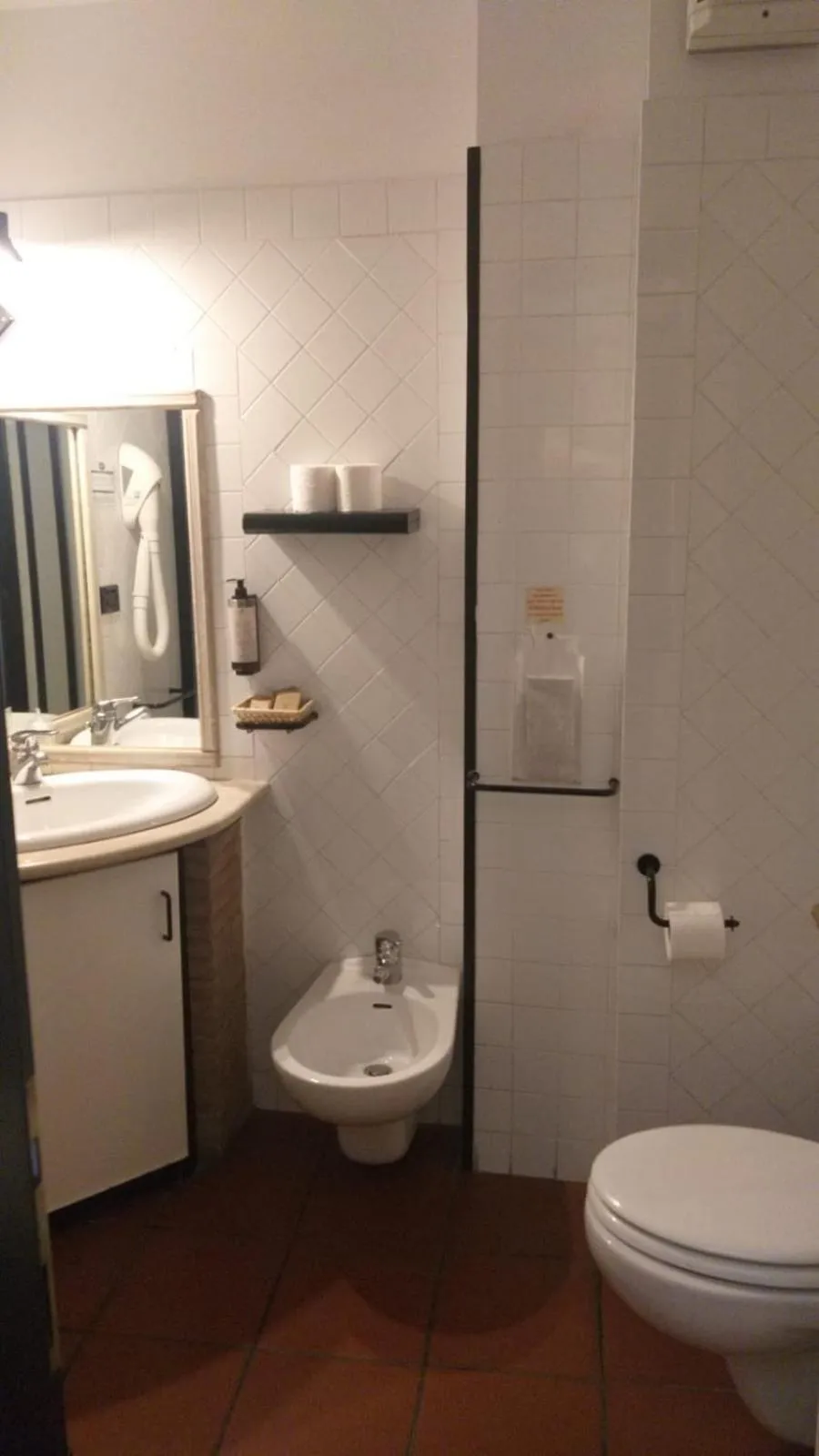 Shower in LH Albergo il Picchio