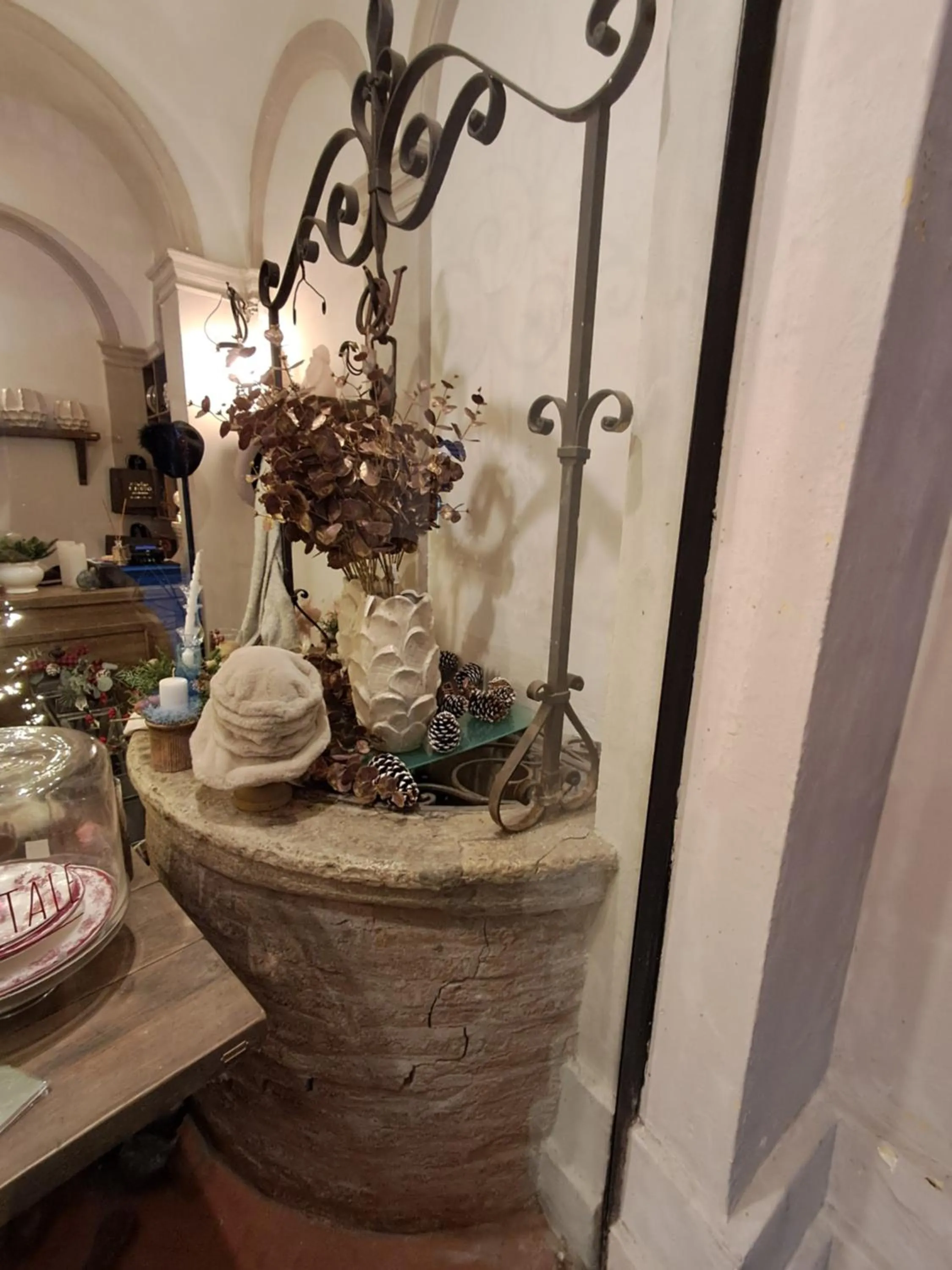 On-site shops in Hotel Minerva