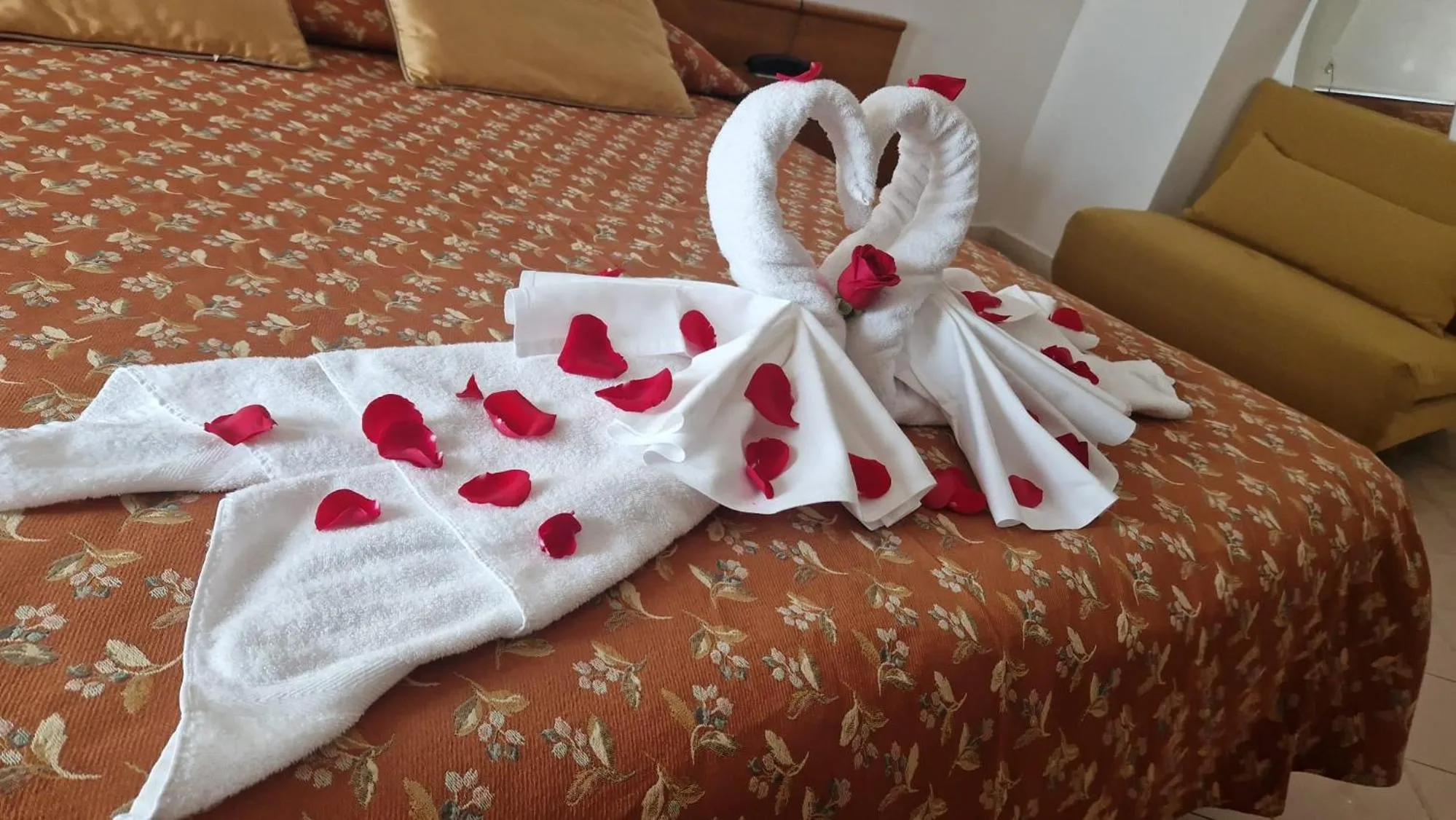 Decorative detail, Bed in Hotel Minerva