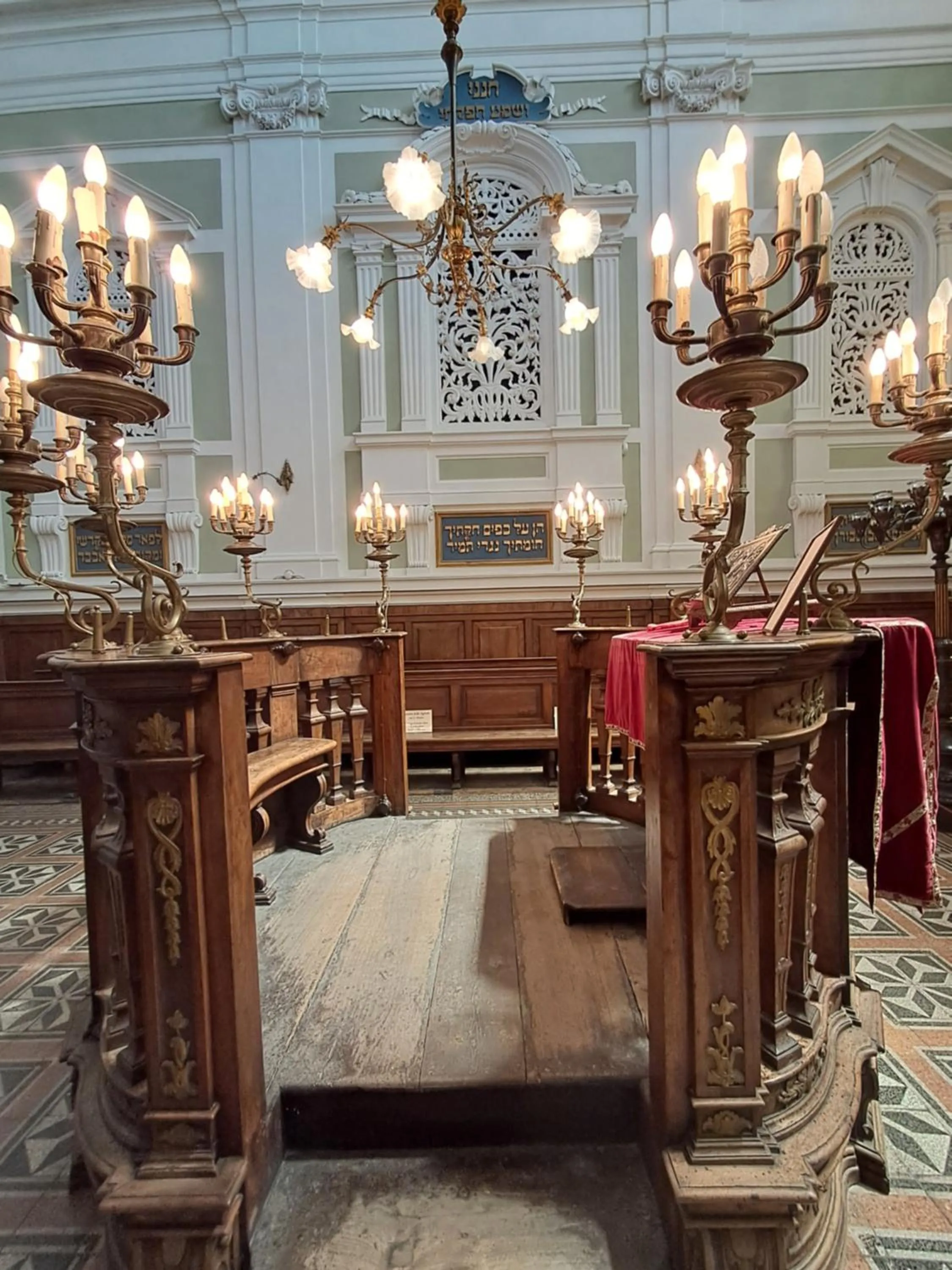 Place of worship in Hotel Minerva