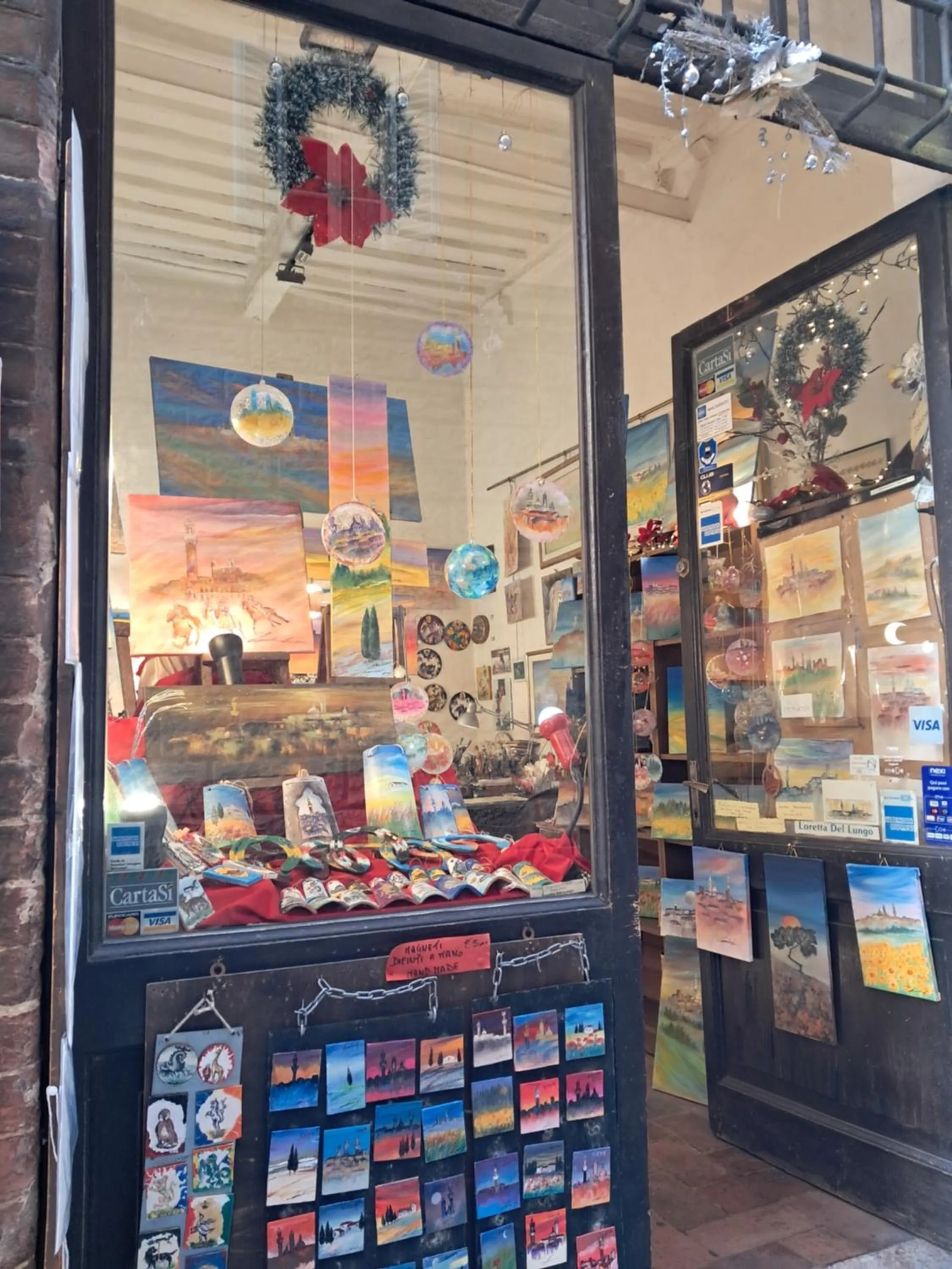 On-site shops in Hotel Minerva