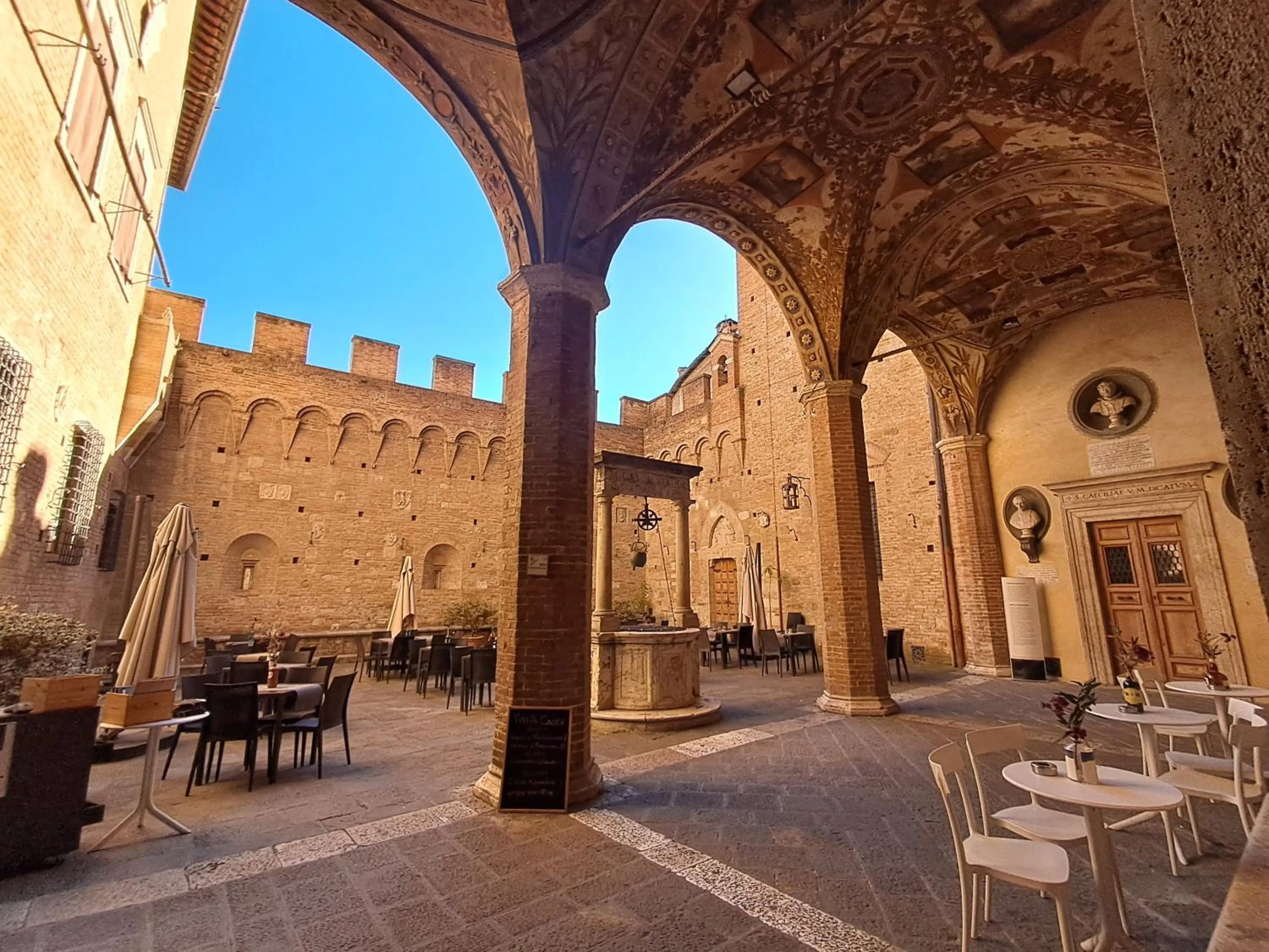 Patio in Hotel Minerva