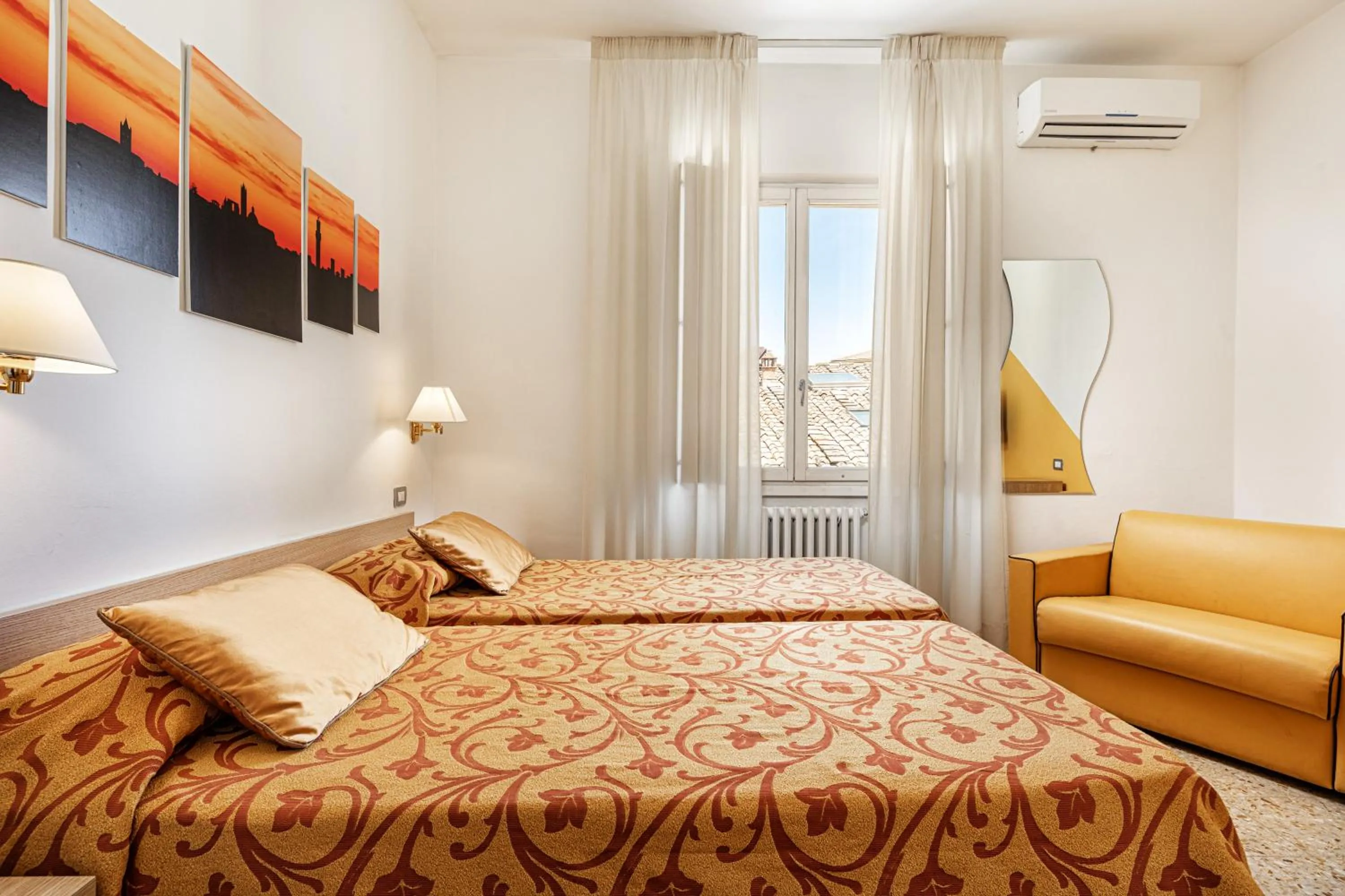 Bed in Hotel Minerva