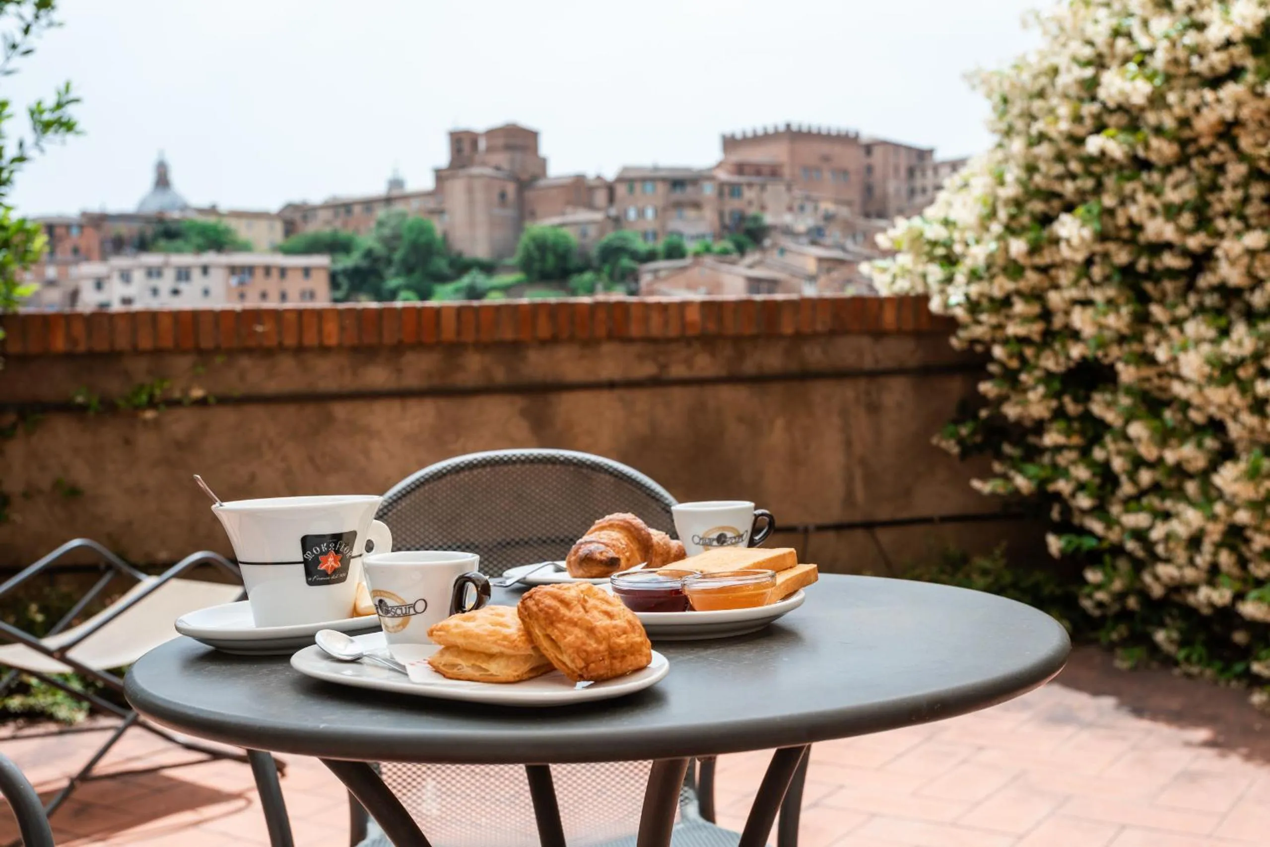 Patio in Hotel Minerva