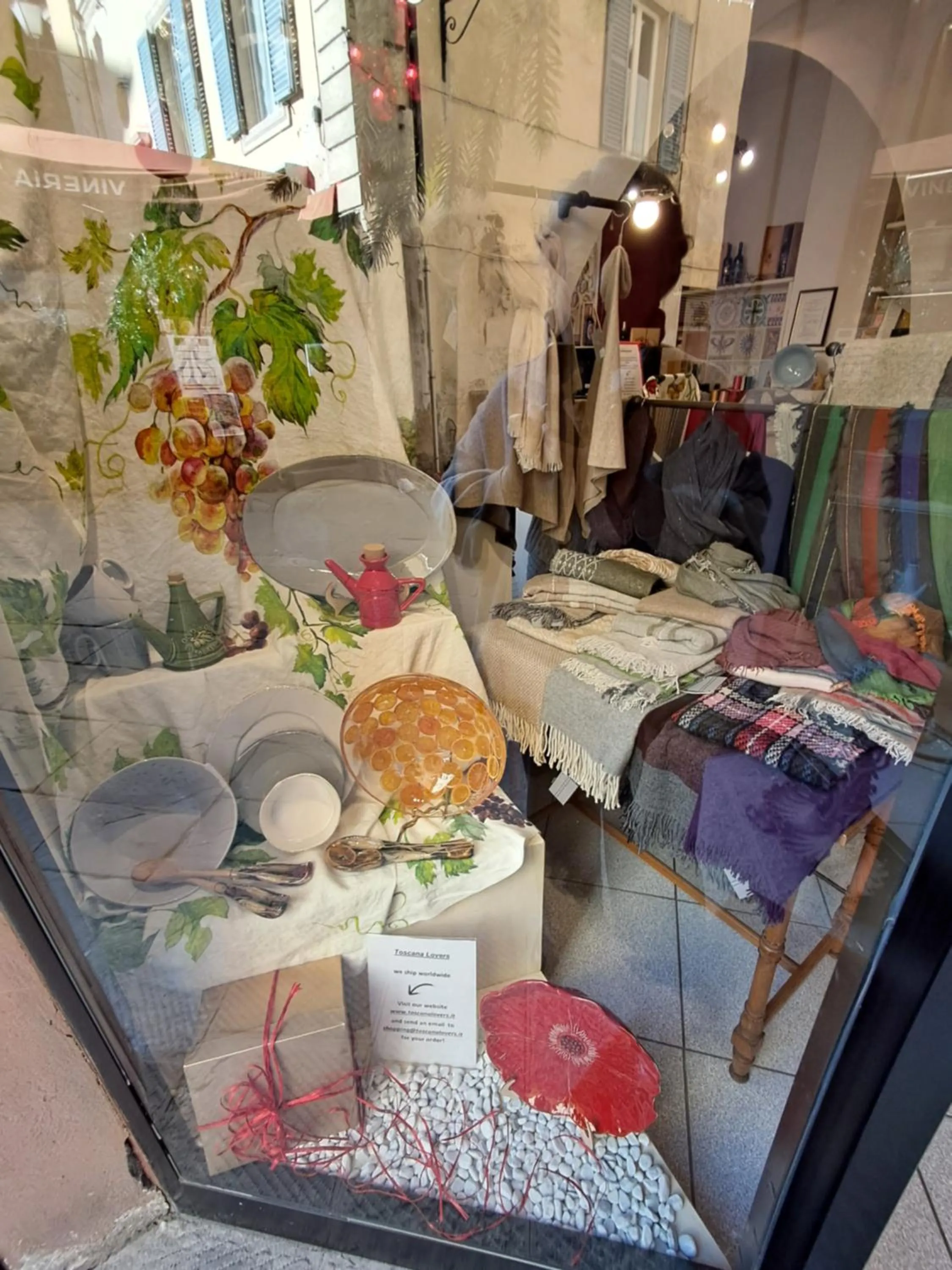 On-site shops in Hotel Minerva