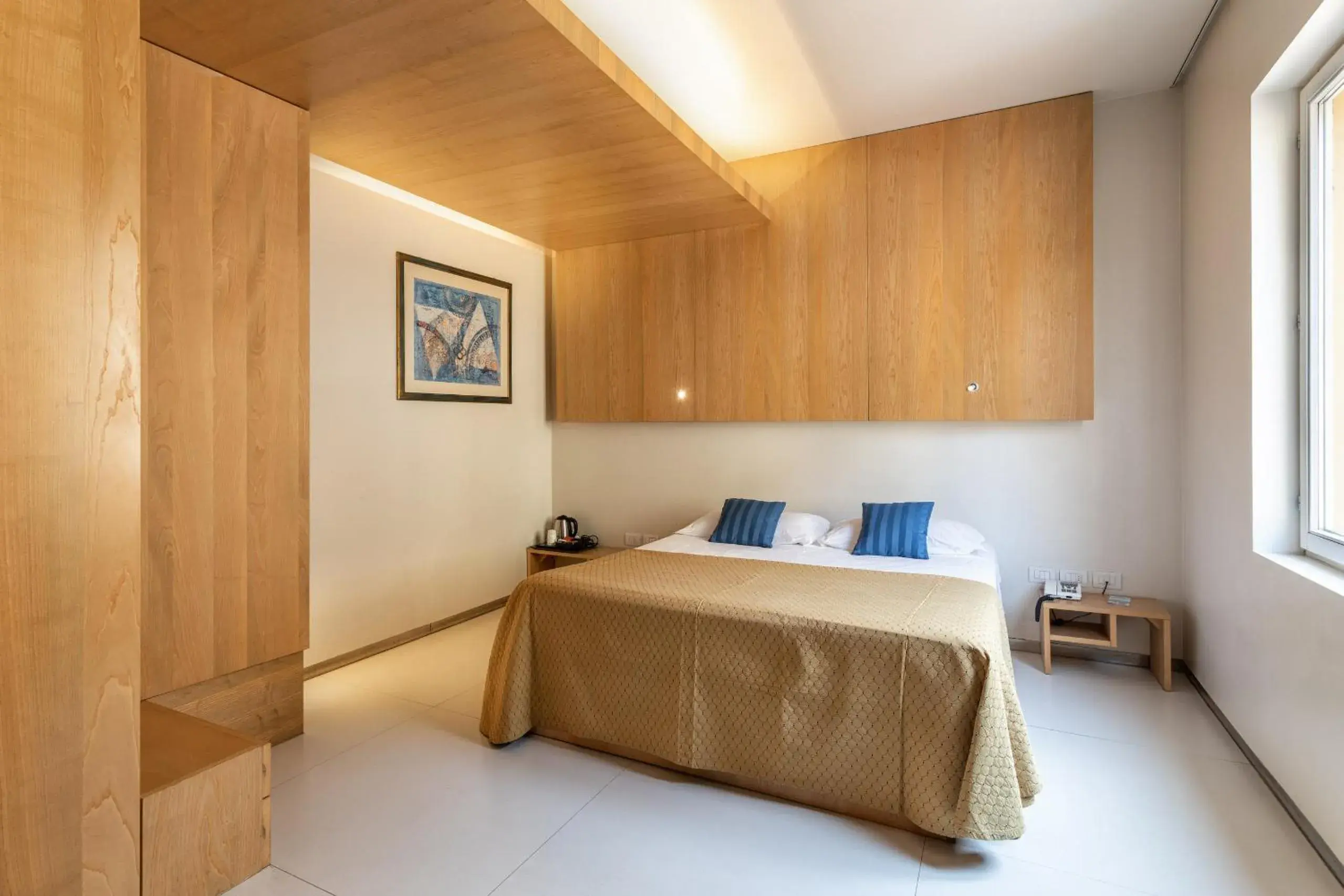 Inner courtyard view, Bed in Hotel Minerva Inner courtyard view, Bed in Hotel Minerva