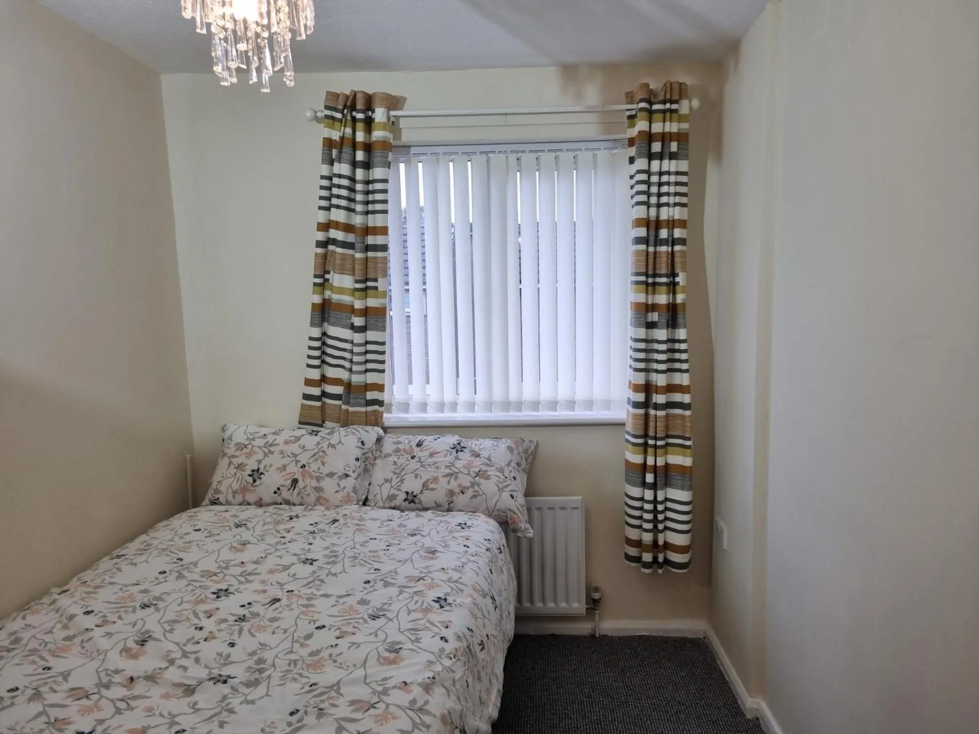 Bedroom, Bed in Nice Residential Within Easy Reach Of Town
