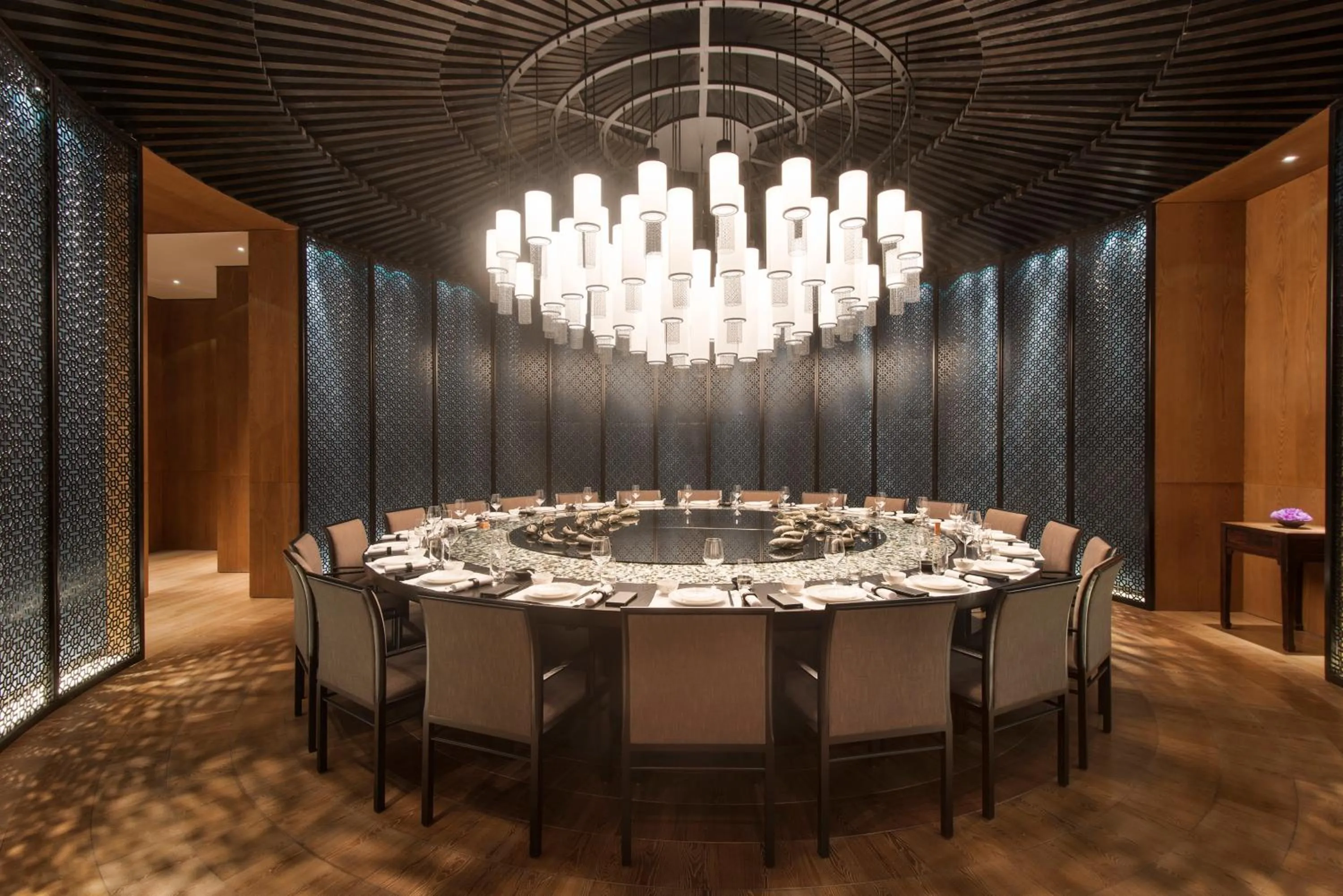 Restaurant/places to eat in Hyatt Regency Wuhan Optics Valley