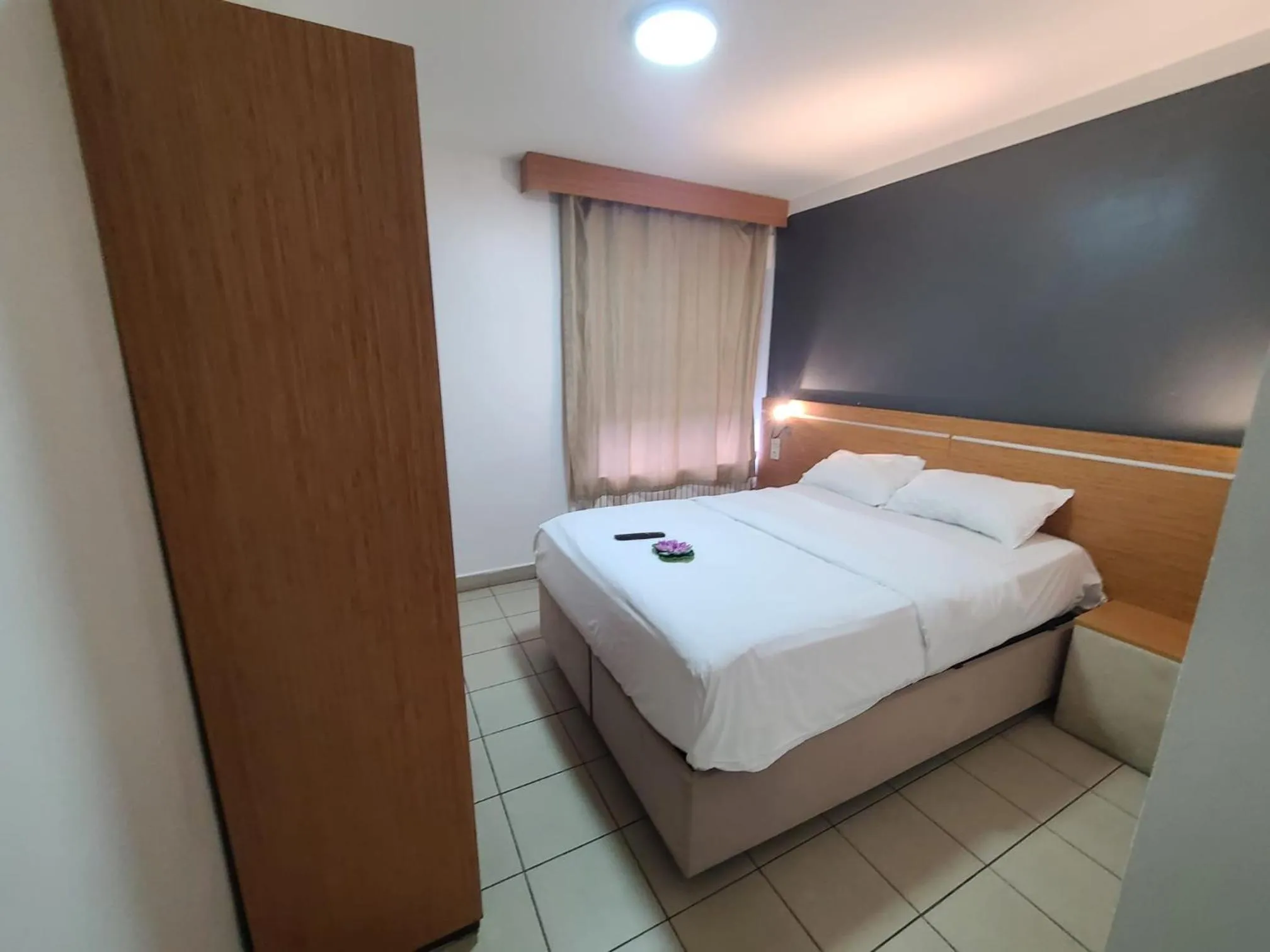 Bed in Hôtel Victoire, Poitiers Gare