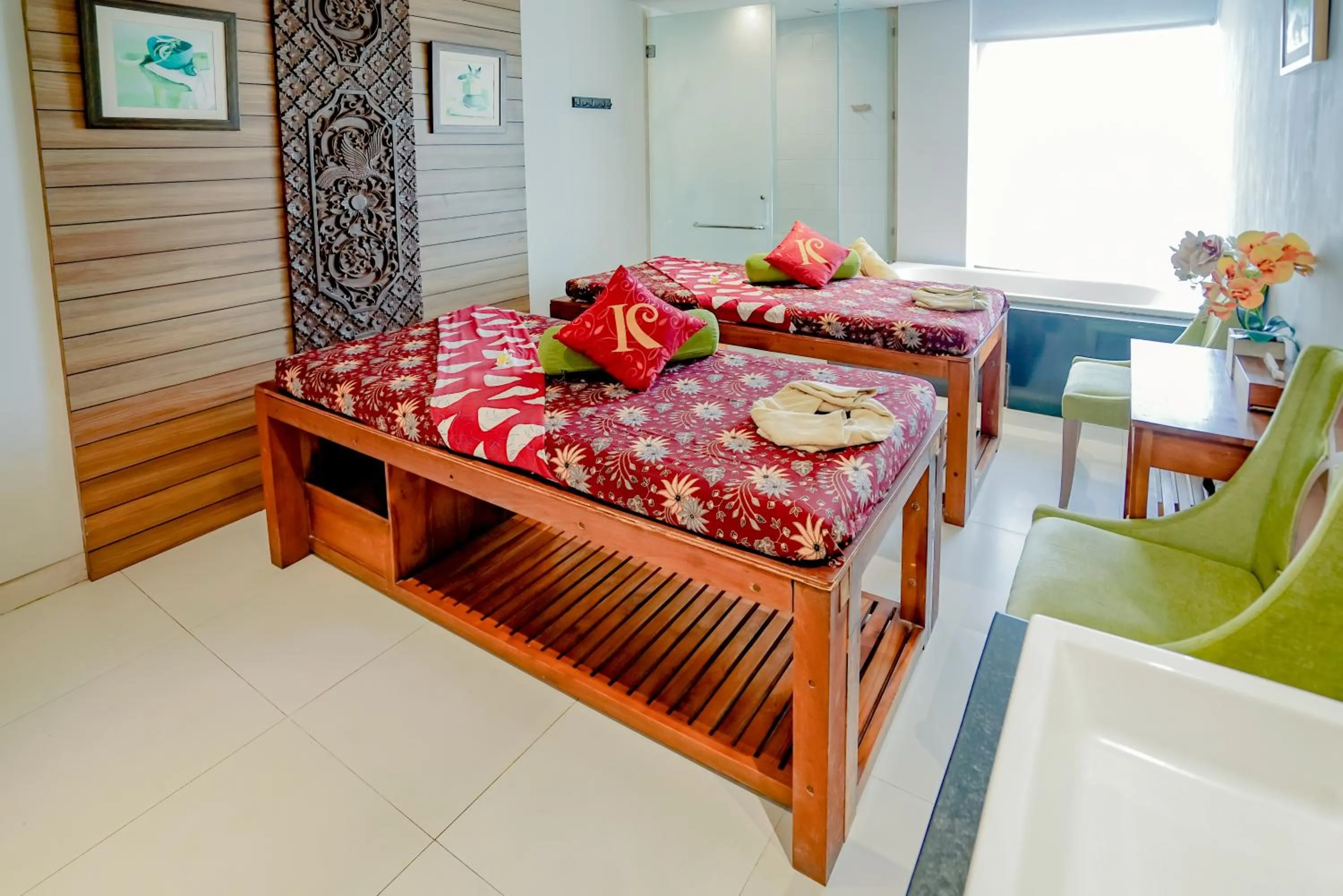 Massage, Bed in The Kirana Canggu Hotel