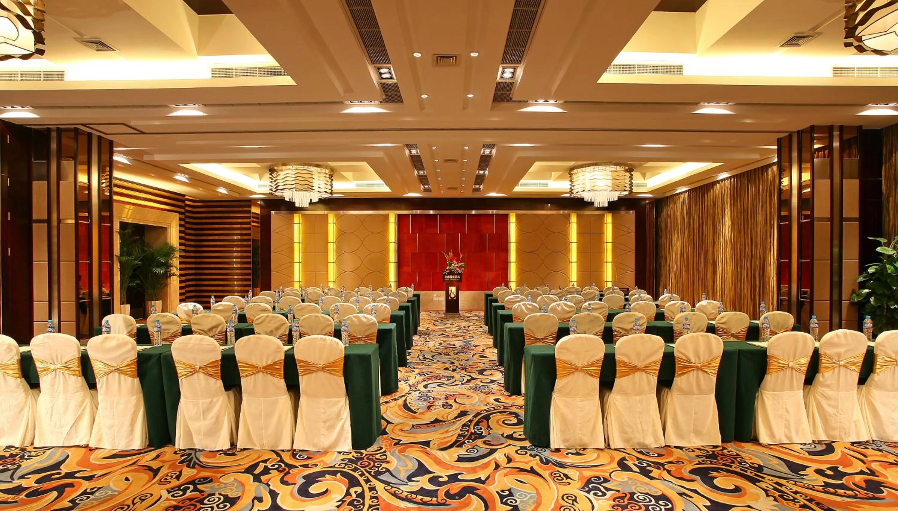 Business facilities in Rainbird Hotel