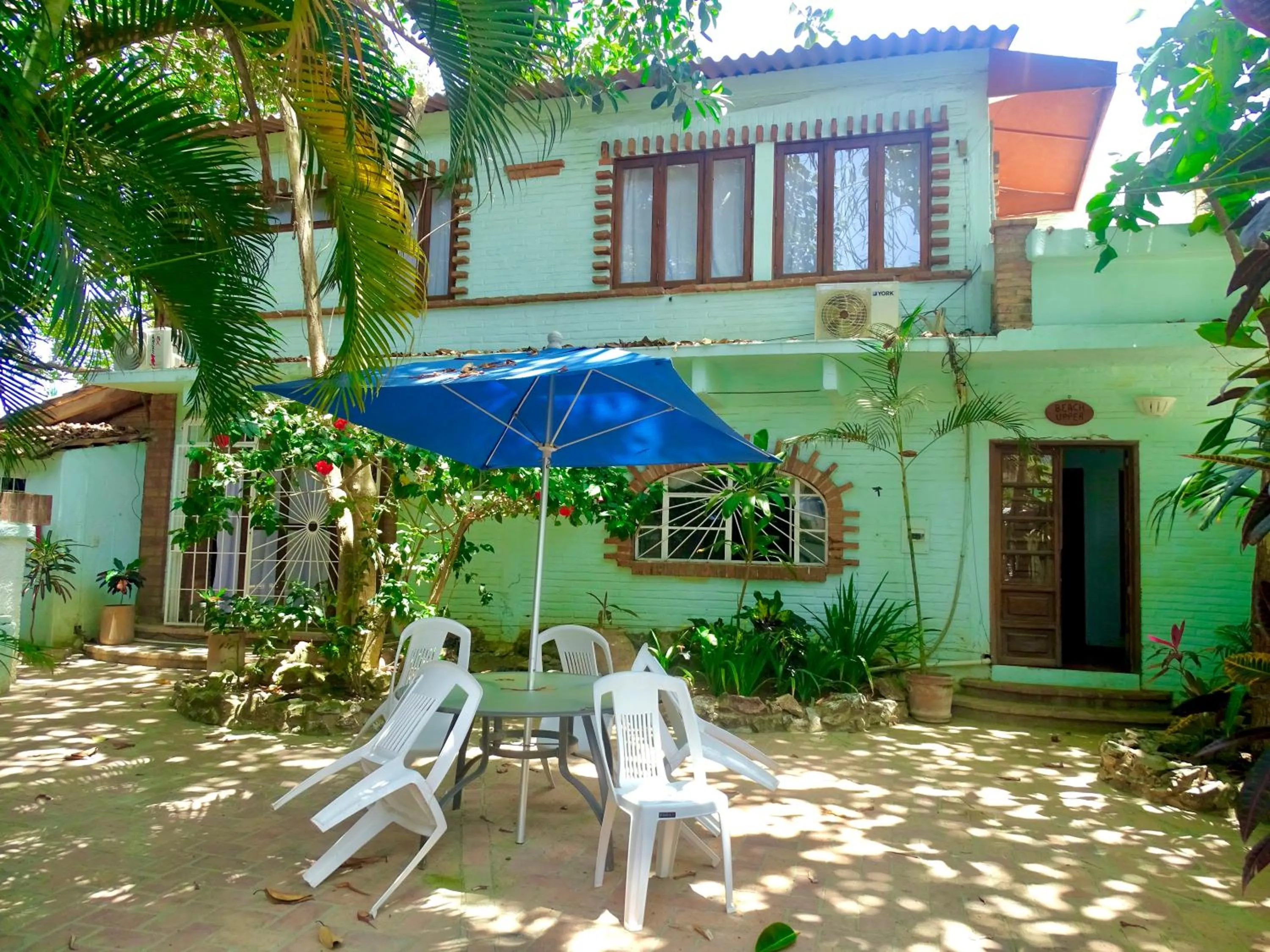 Sayulita Beach House Hotel