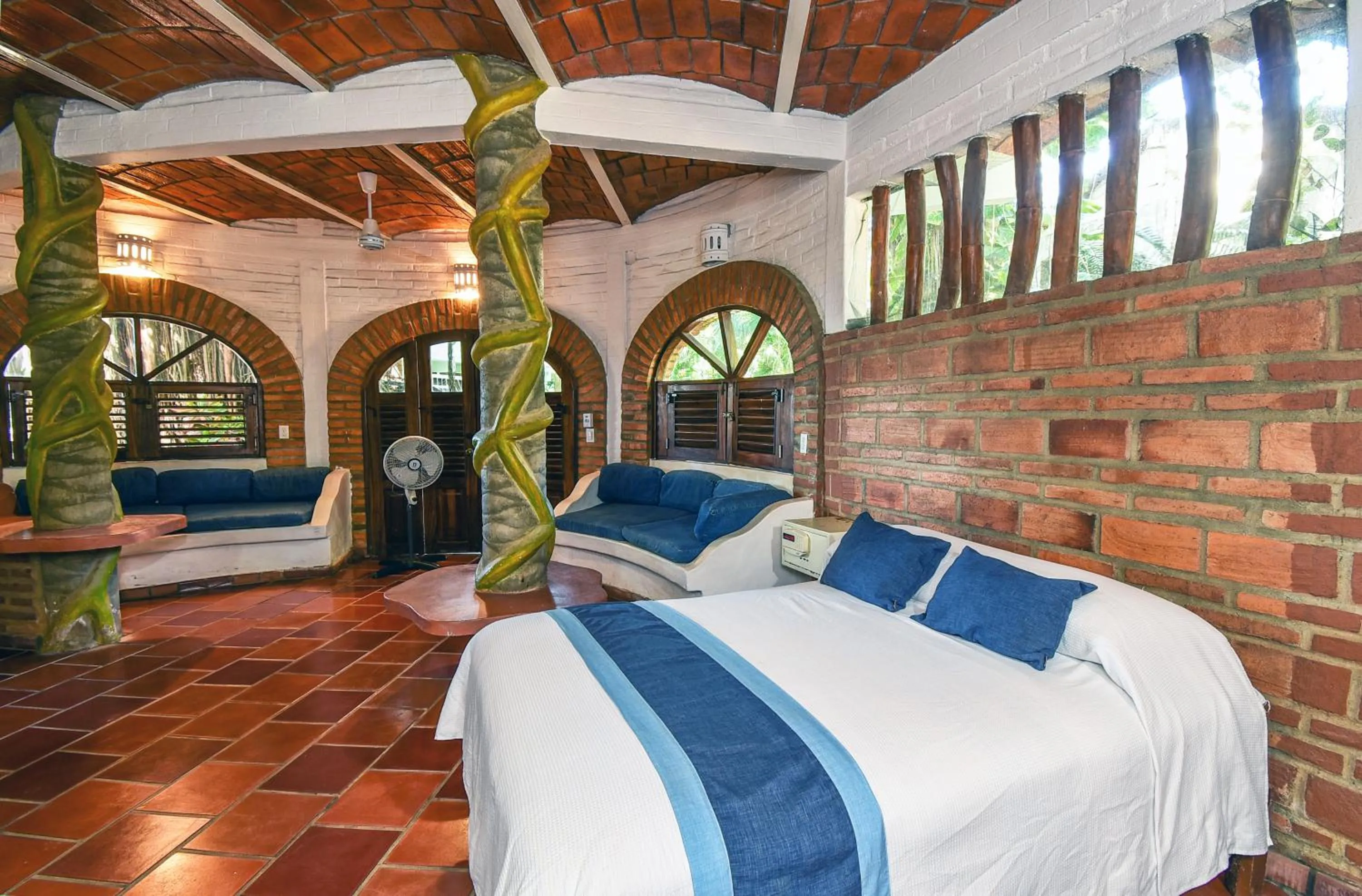Bed in Sayulita Beach House Hotel
