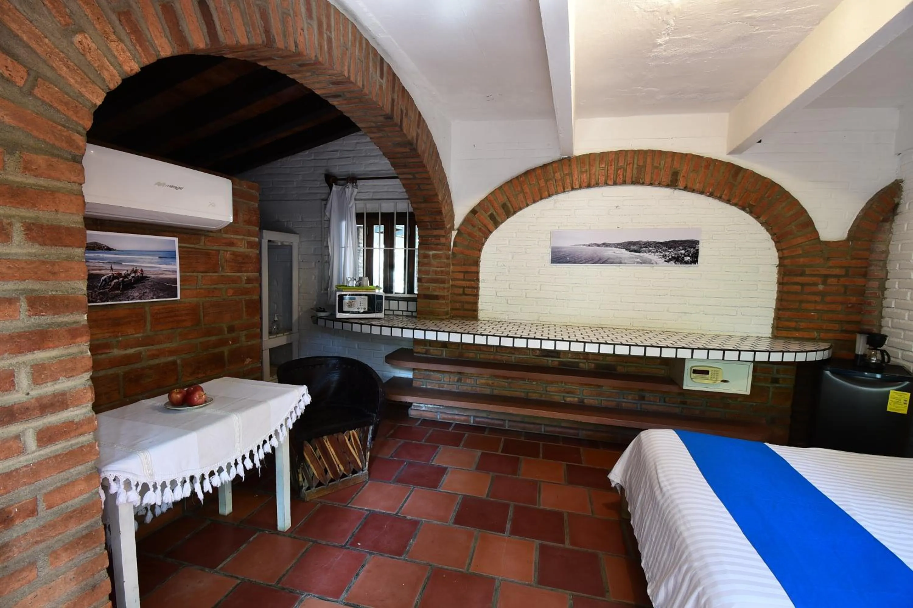 Bed in Sayulita Beach House Hotel