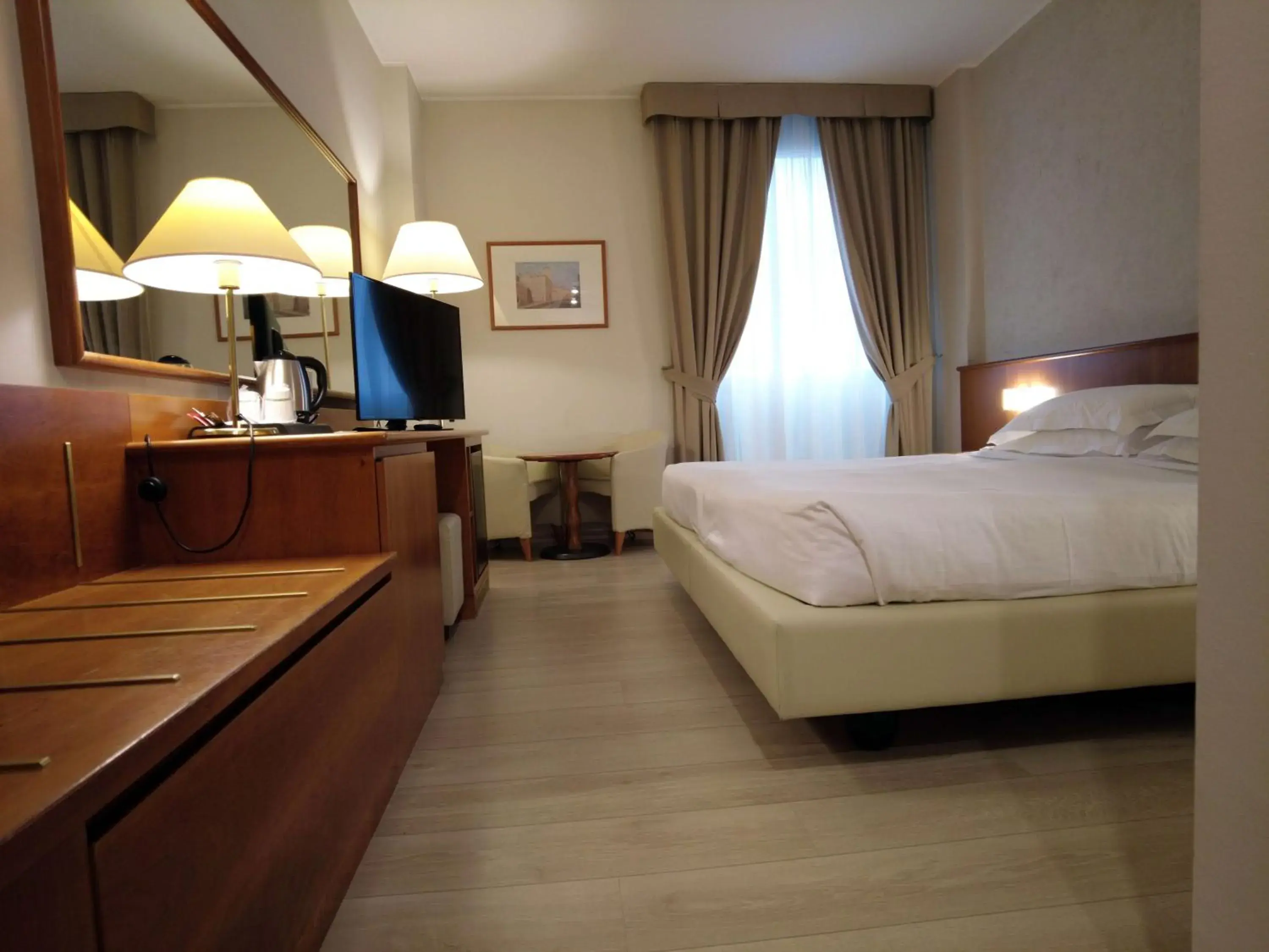 TV and multimedia, Bed in Best Western Park Hotel TV and multimedia, Bed in Best Western Park Hotel