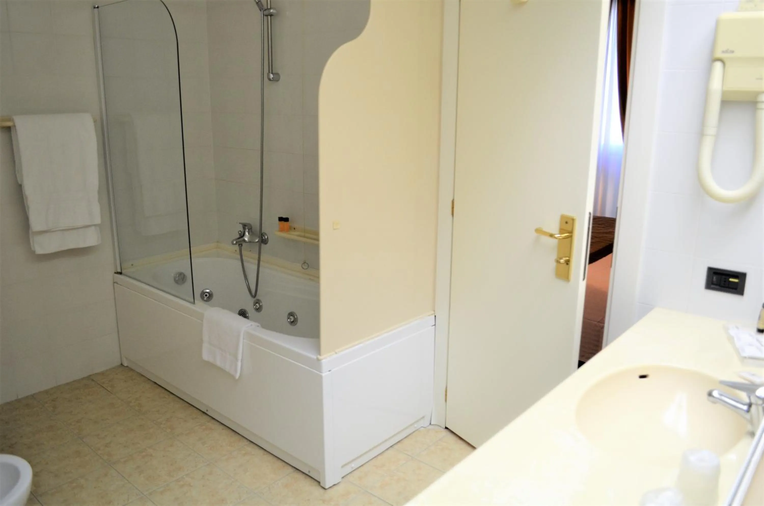 Bathroom in Best Western Park Hotel