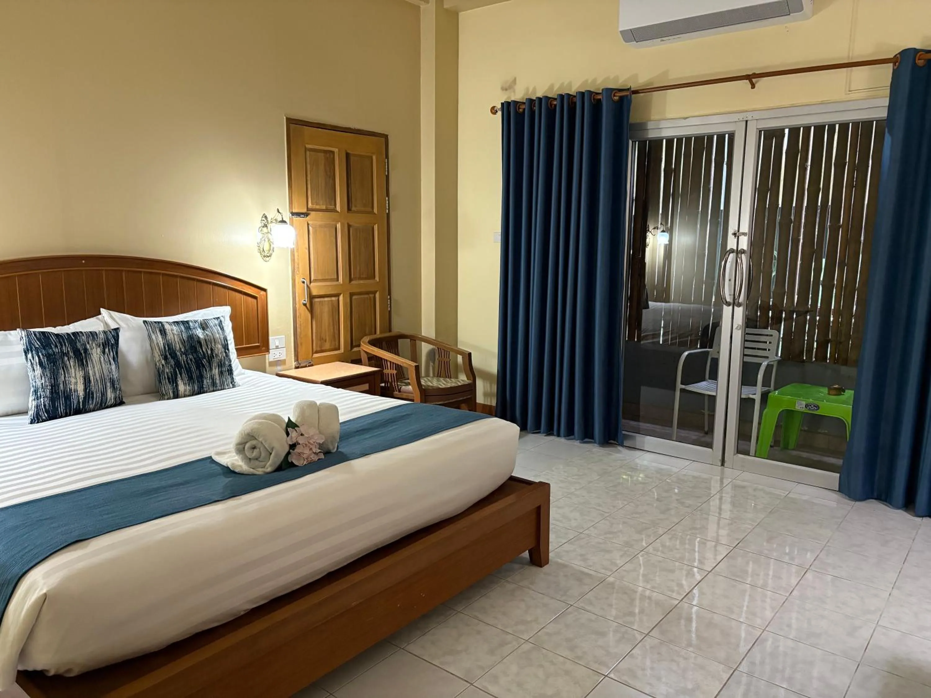 Bed in Lalisa Hotel Aonang