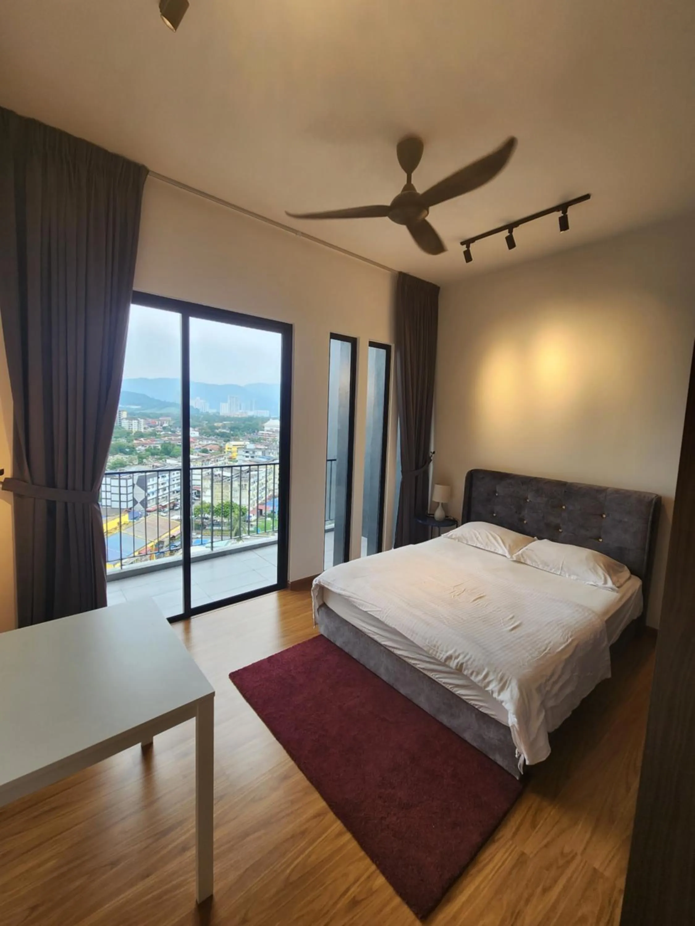 Bed in Beacon Executive Suites