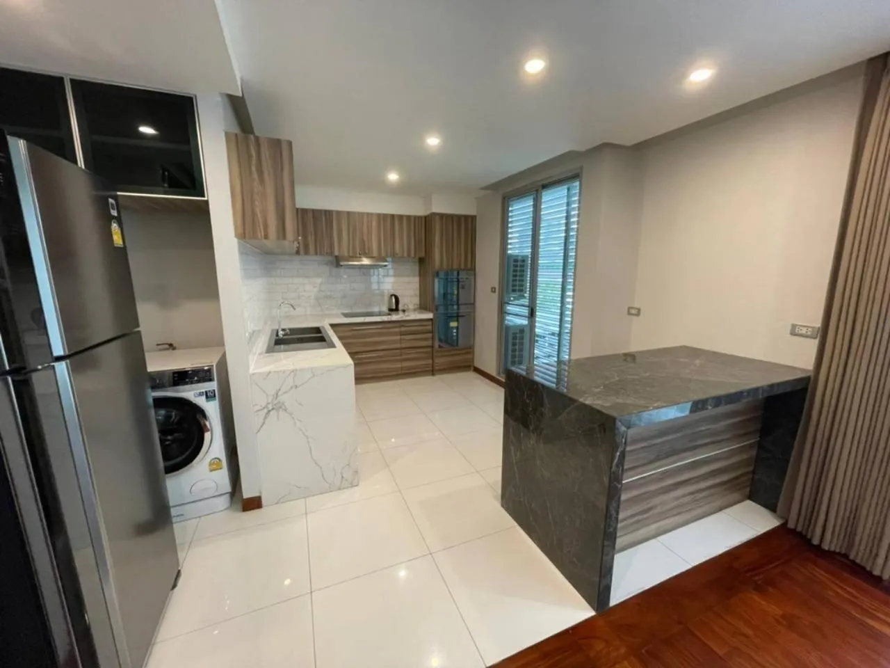 ViVi Avenue Thonglor