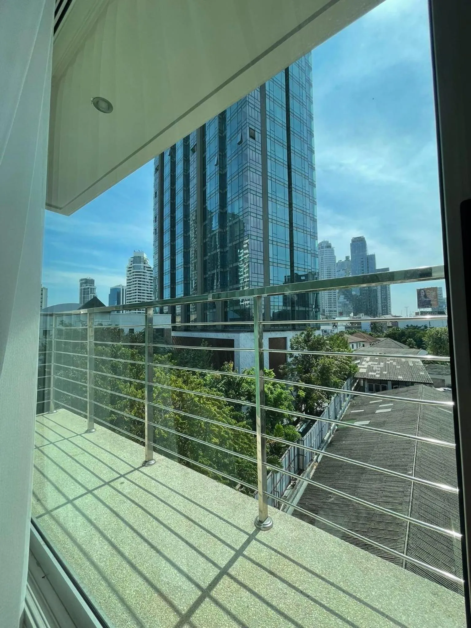 ViVi Avenue Thonglor