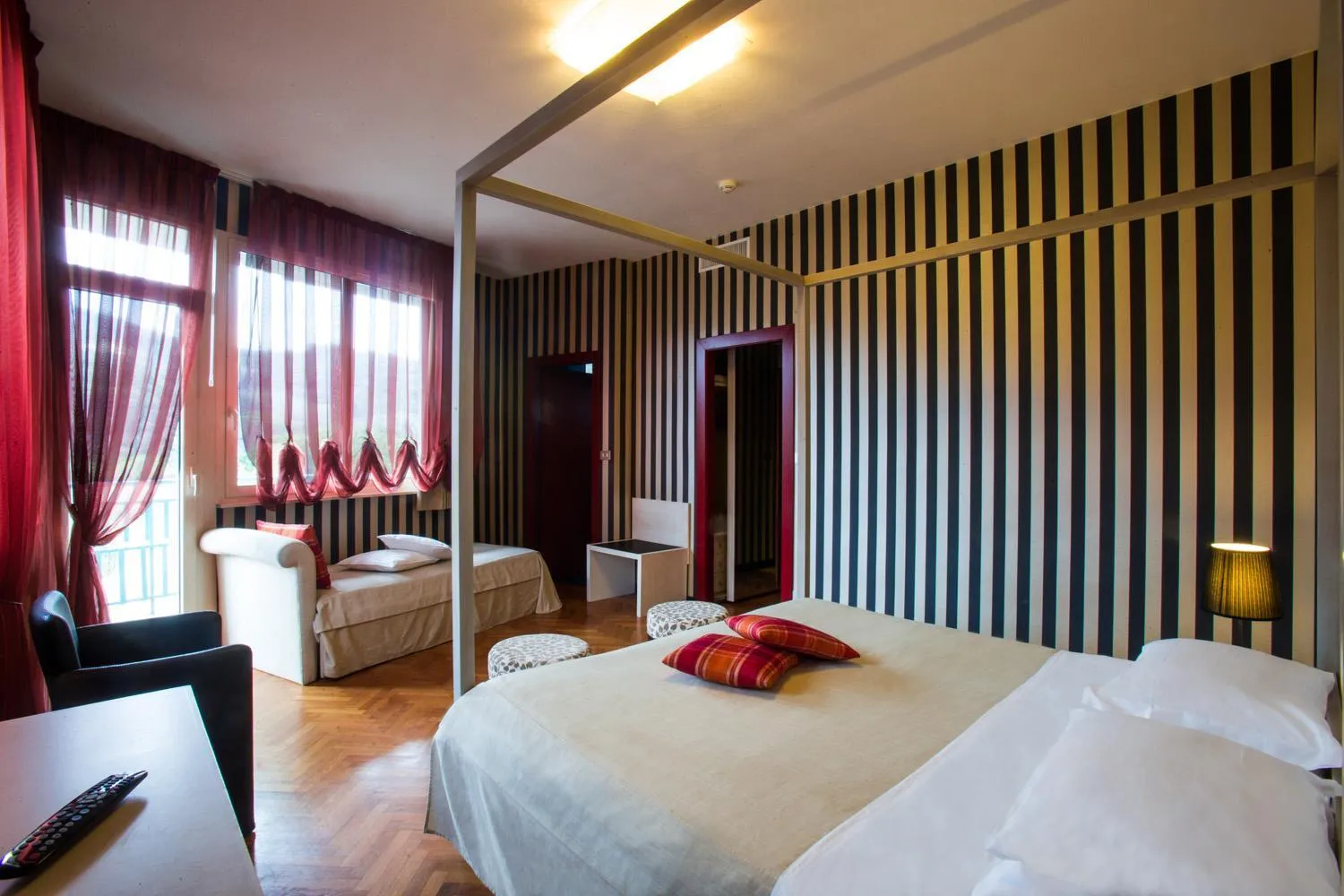 Photo of the whole room, Bed in Grand Hotel Panoramic