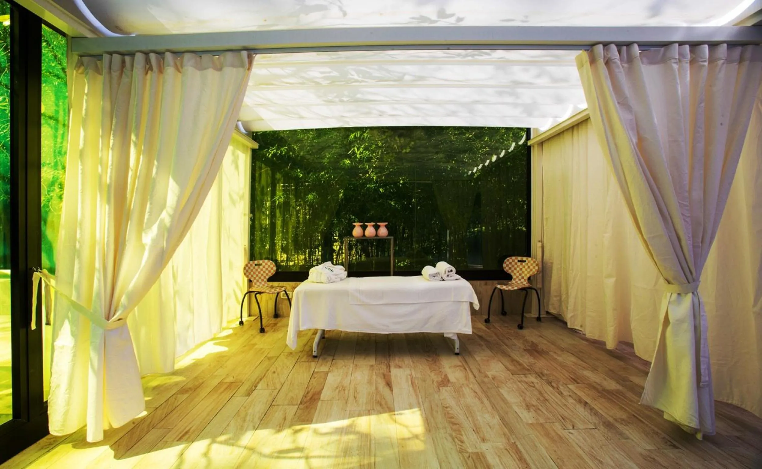 Massage, Bed in Grand Hotel Panoramic
