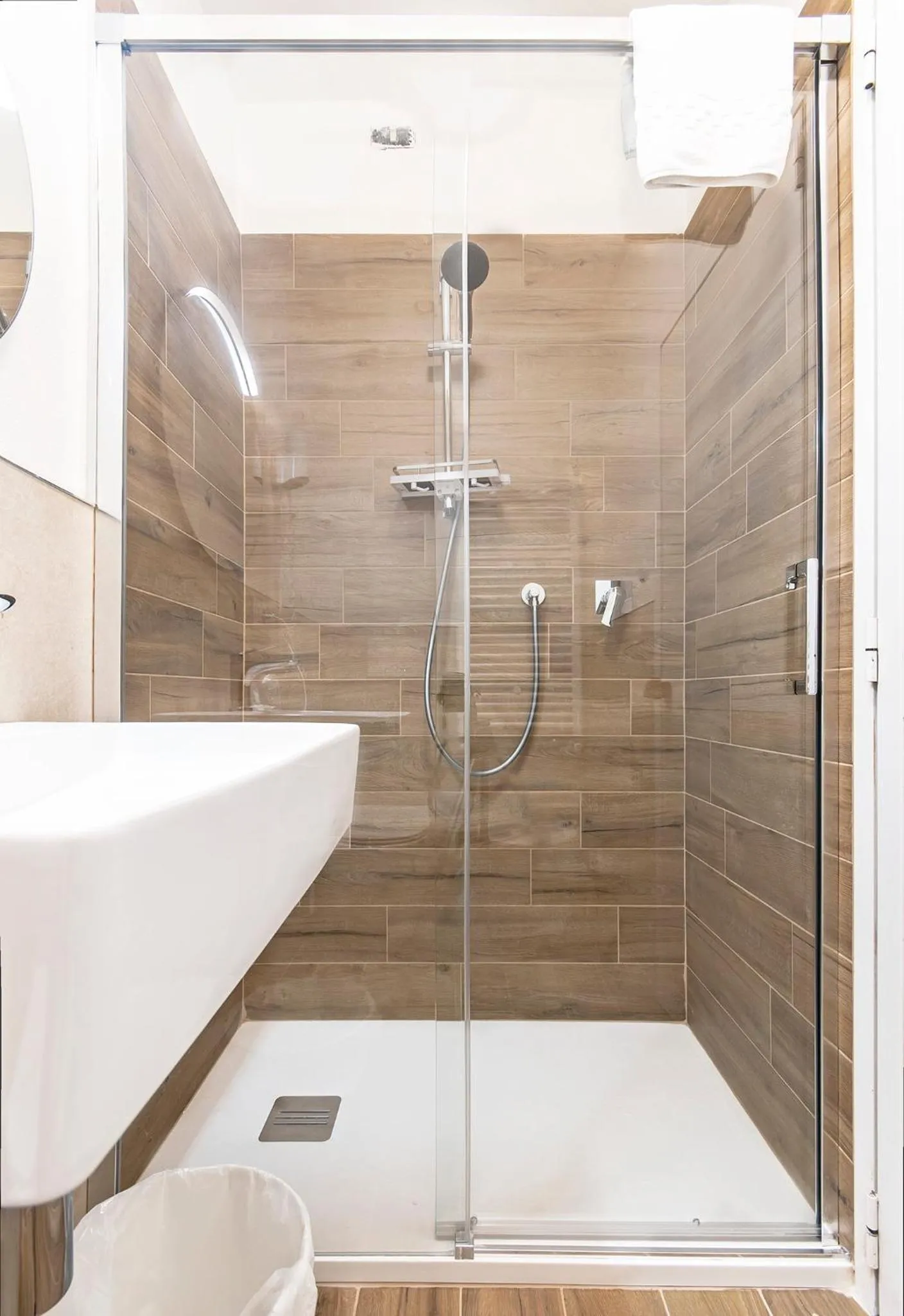 Shower in Hotel Costantini