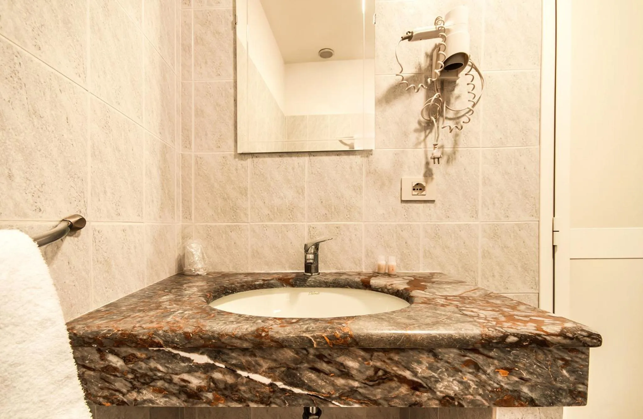 Bathroom in Hotel Costantini