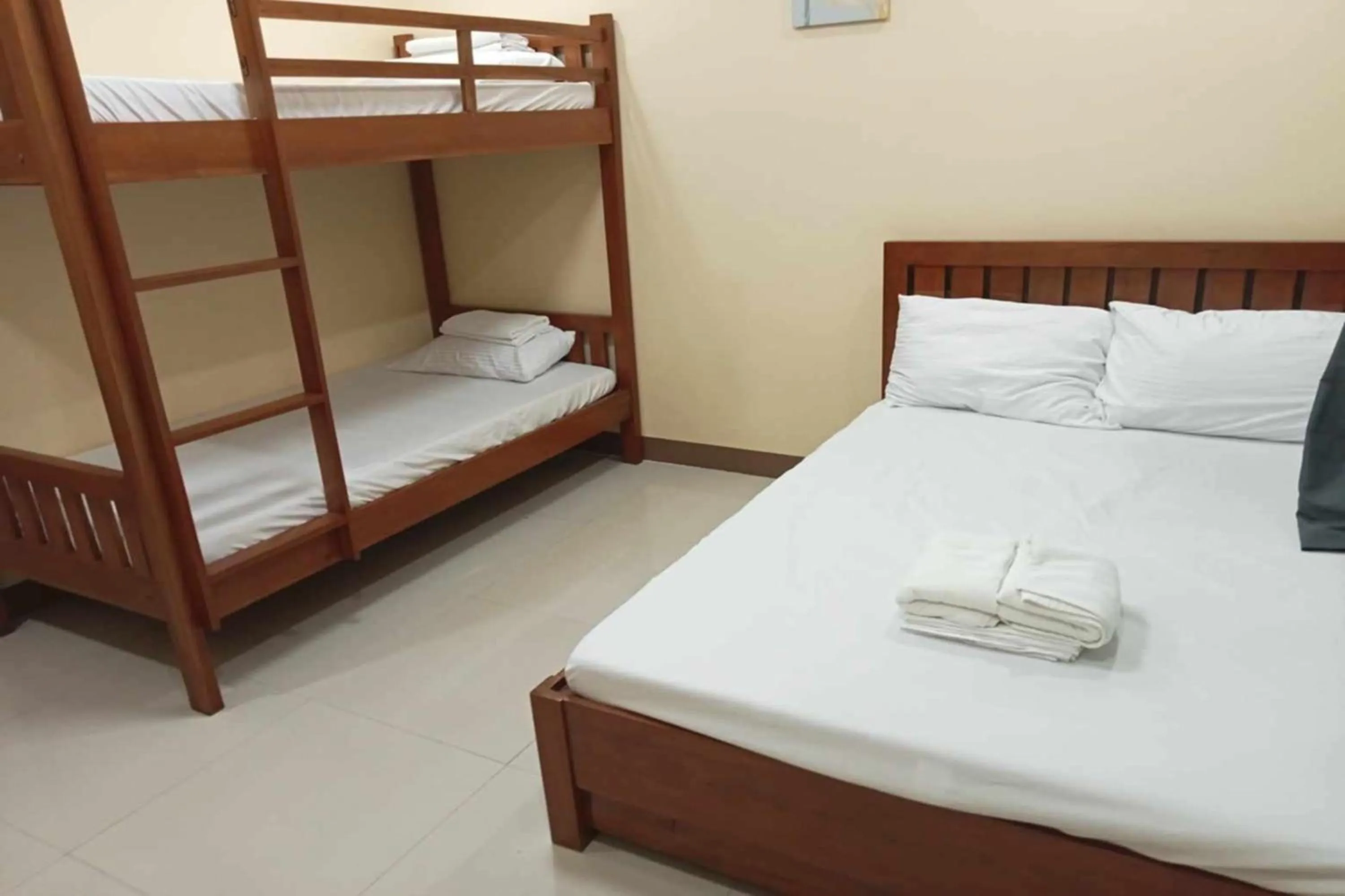 Bedroom, Bed in Galucksea Beach Resort