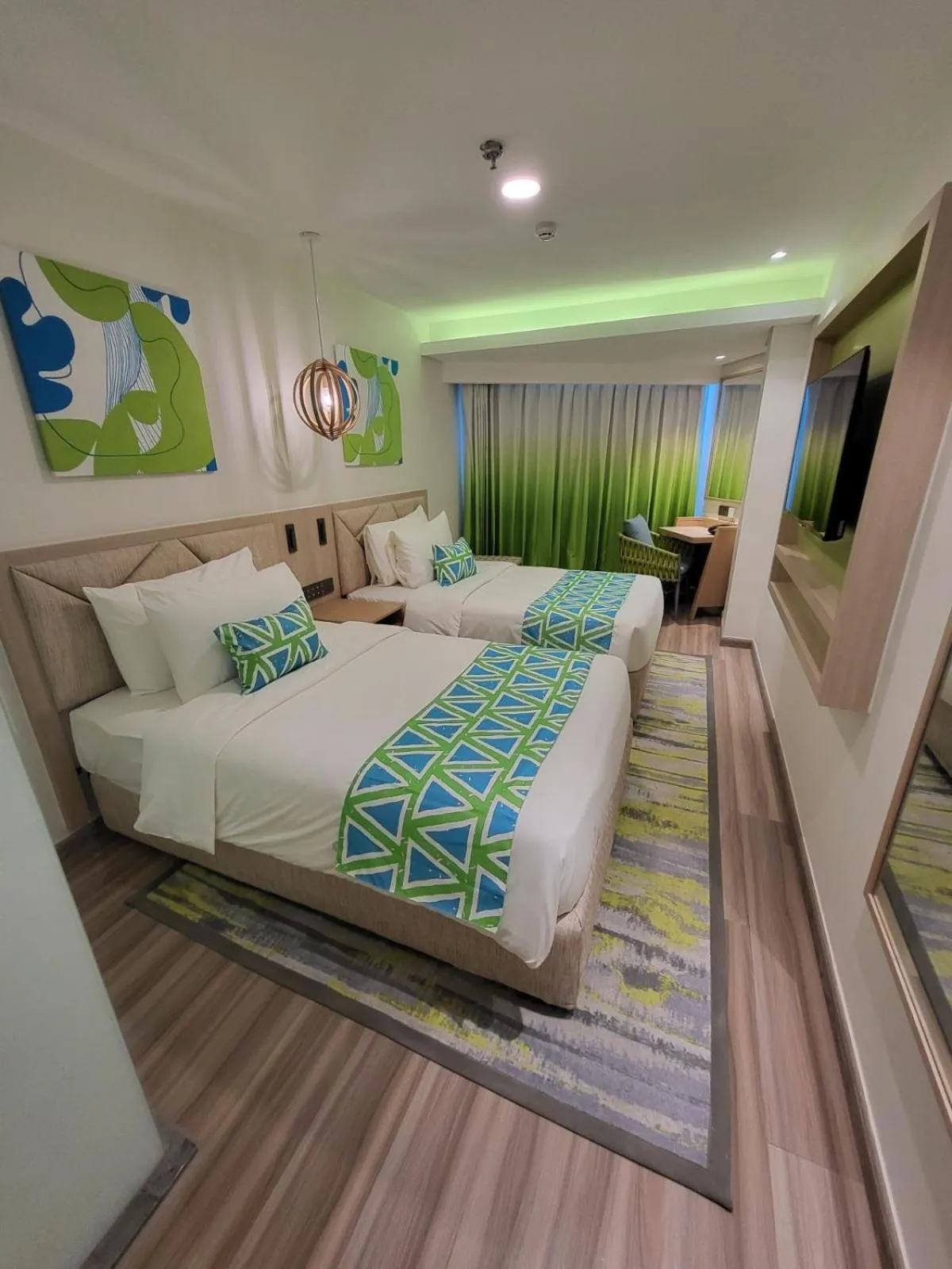 Bed in Lime Resort Manila