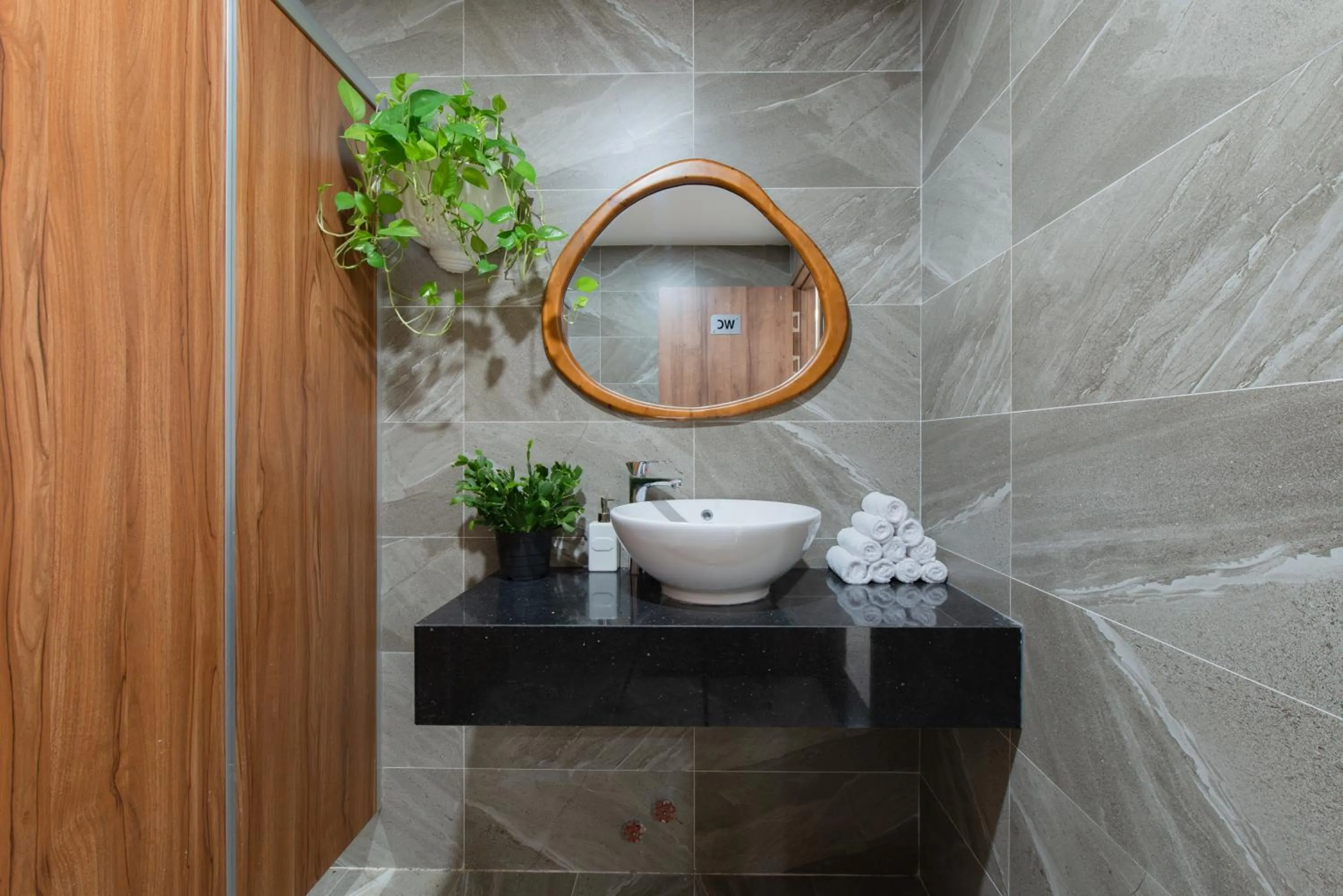 Toilet in The Anchor Apartment - Nha Trang