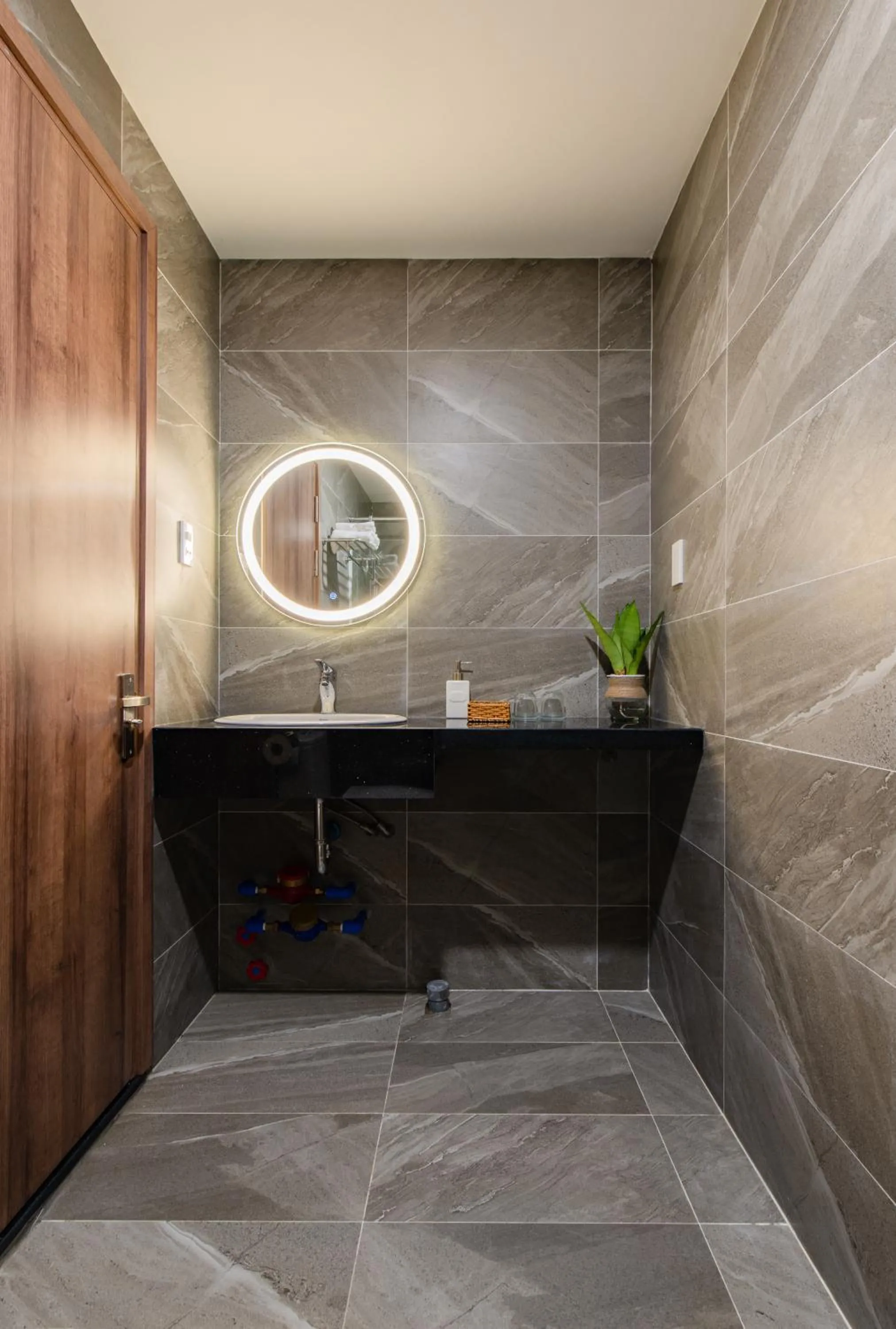 Toilet in The Anchor Apartment - Nha Trang