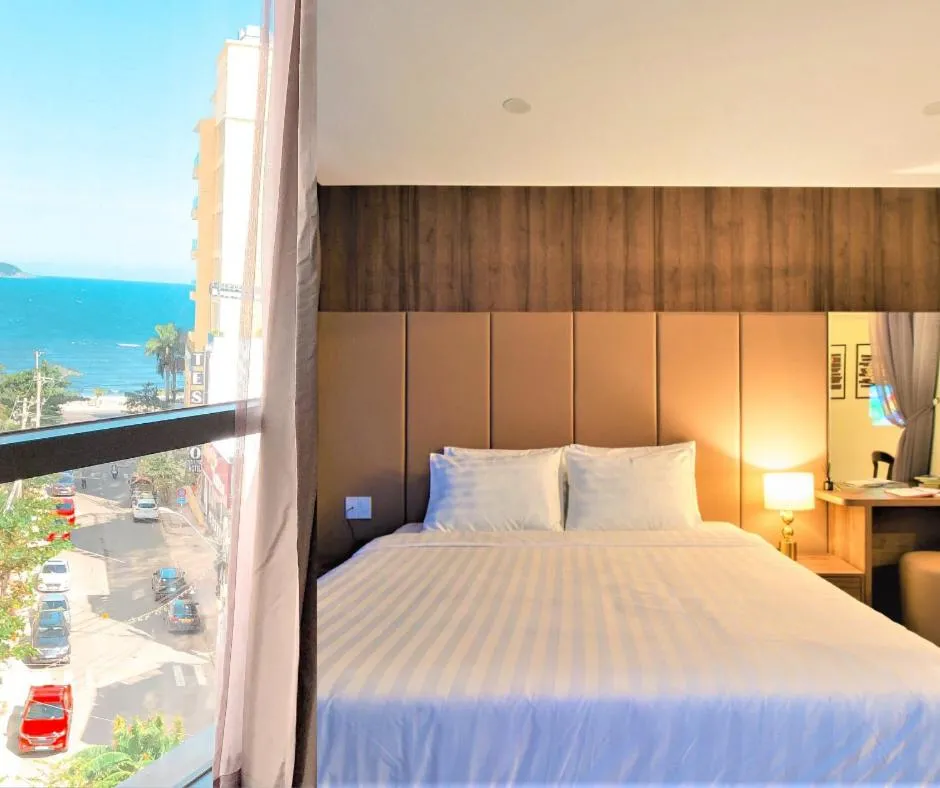 hair dresser, Bed in The Anchor Apartment - Nha Trang