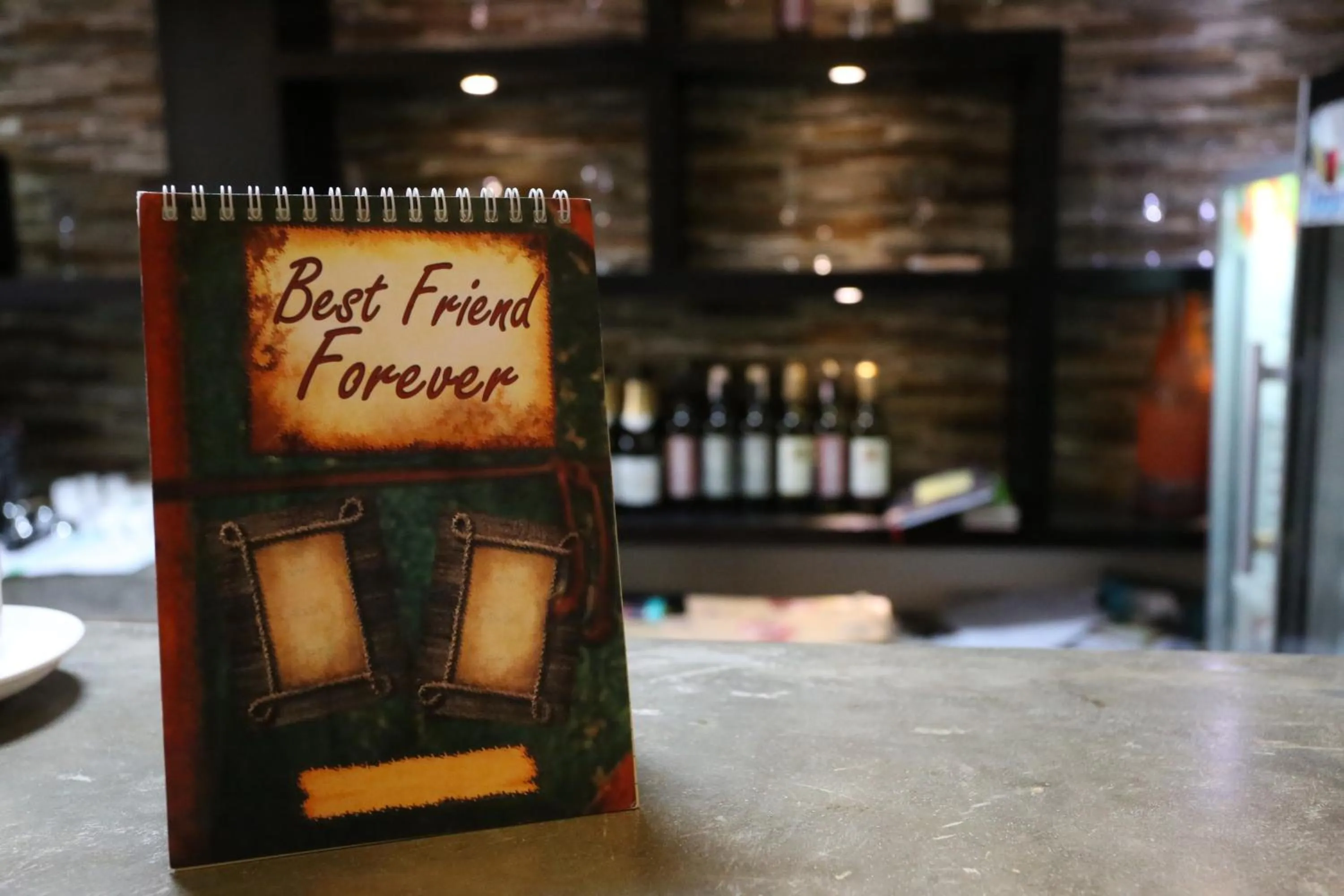 Restaurant/places to eat in Jas Green Villas and Spa