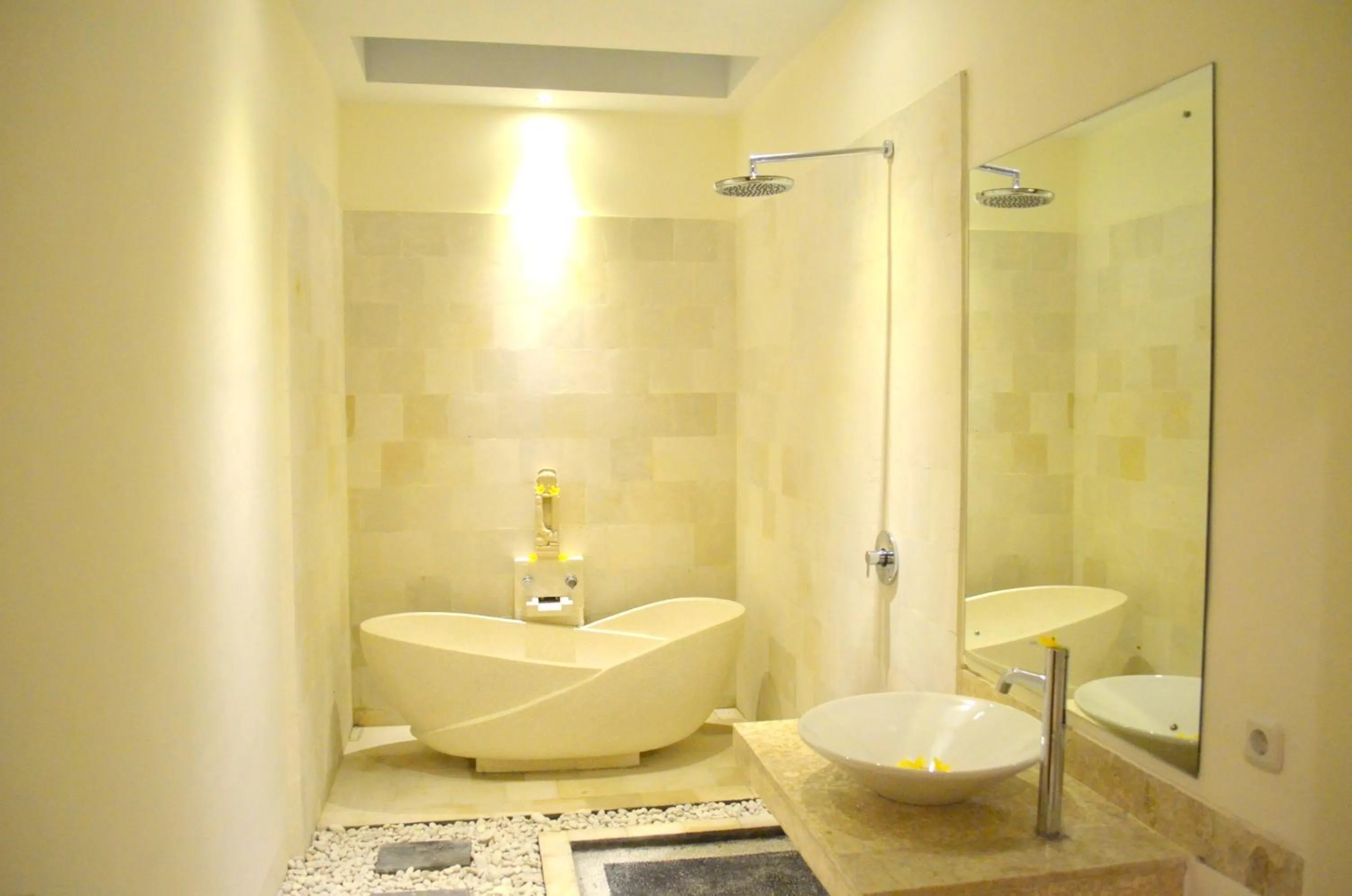 Shower in Jas Green Villas and Spa
