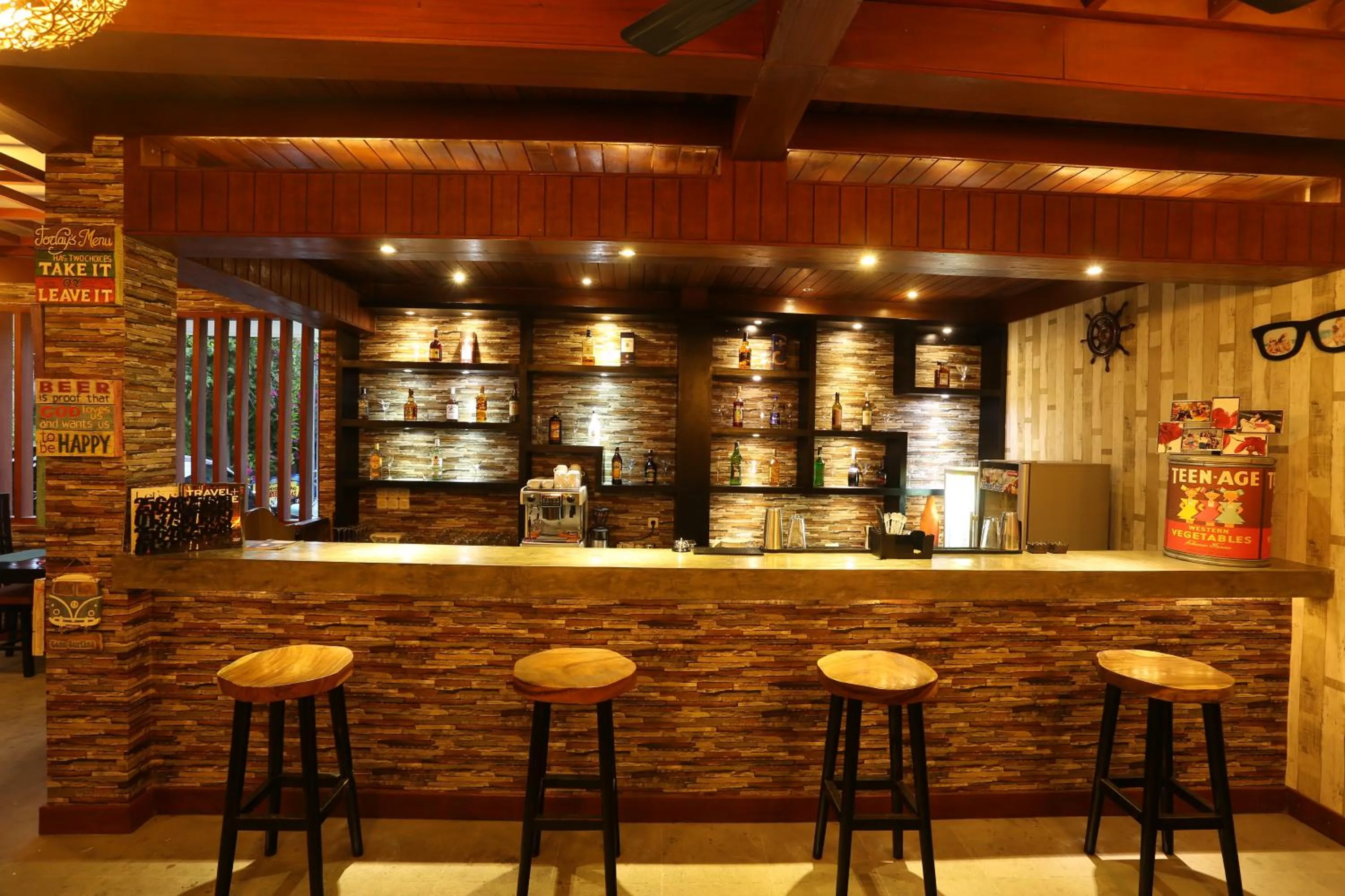 Lounge or bar in Jas Green Villas and Spa