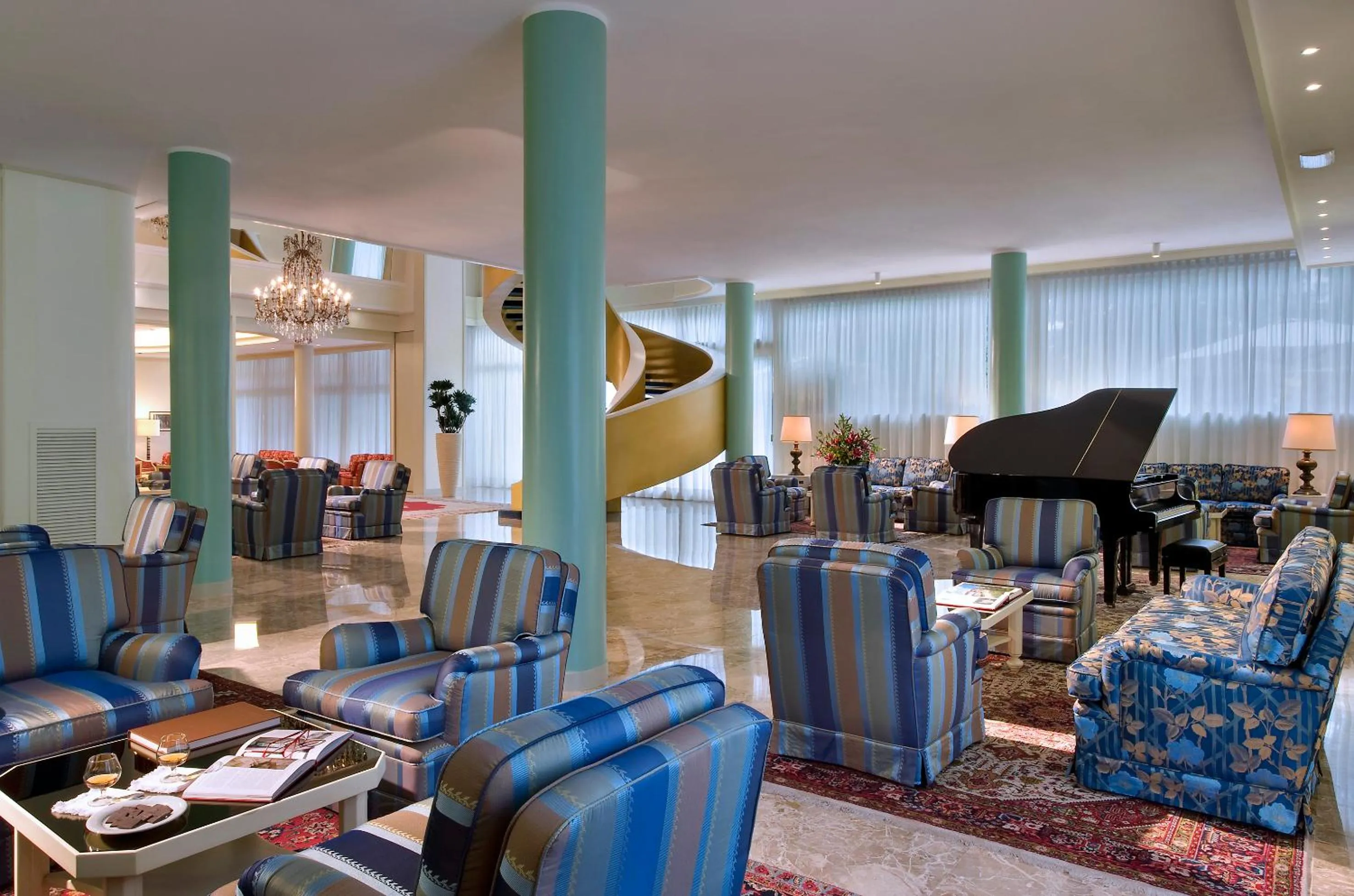 Communal lounge/ TV room in Hotel Bristol Buja