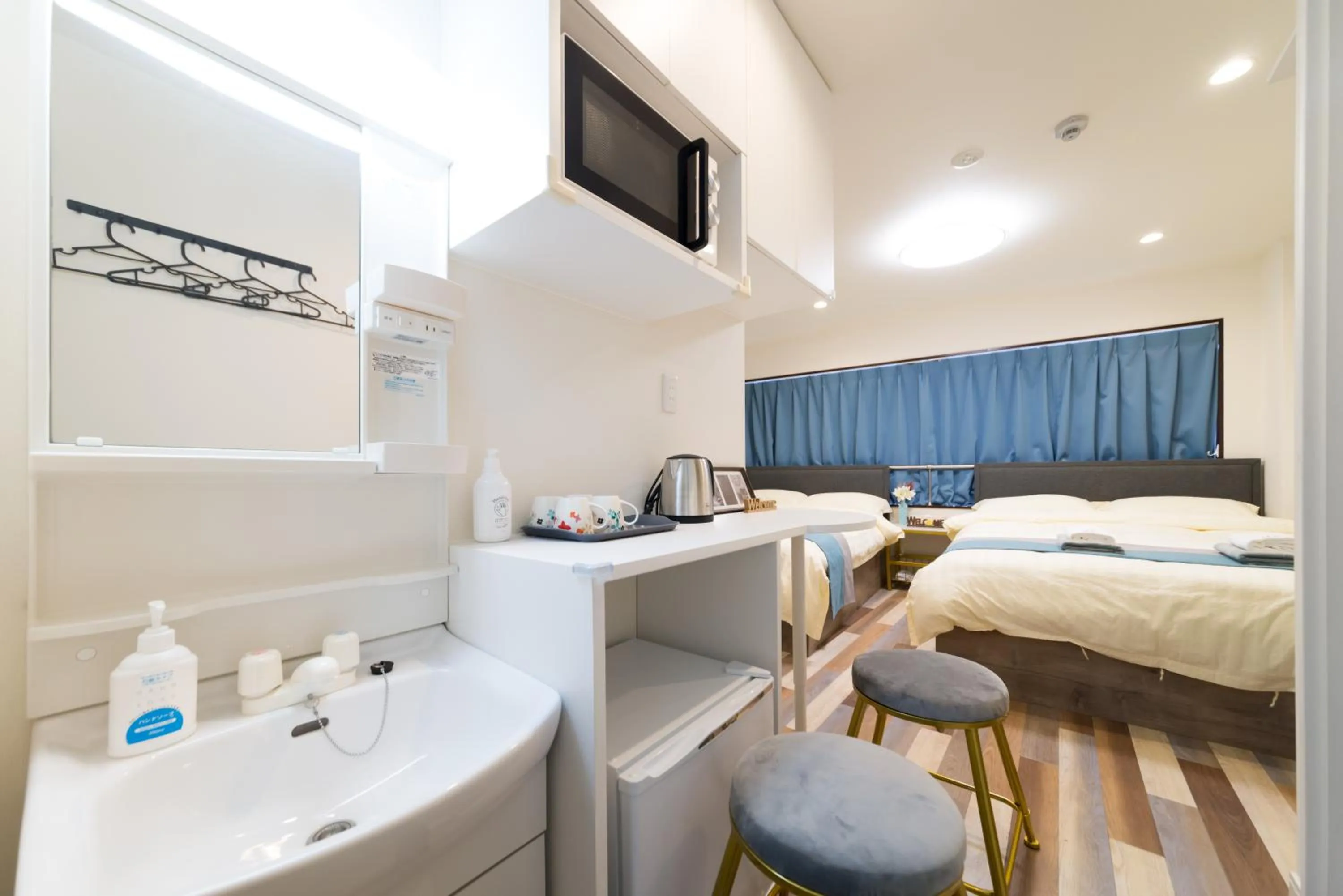 Bed in High Five Guest House