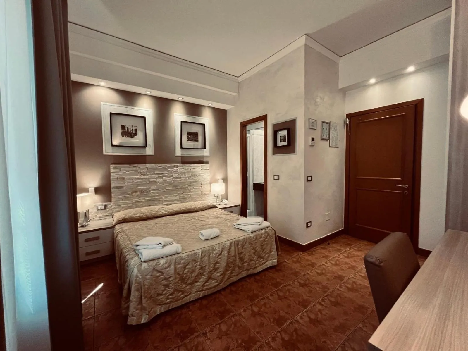 Bed in Hotel Alinari