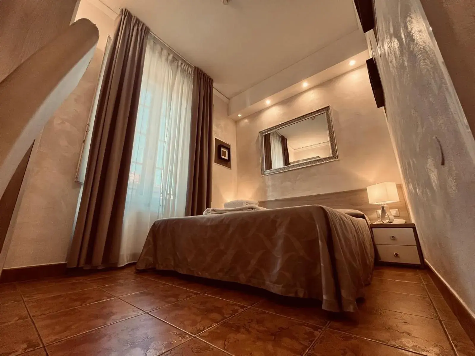 Bed in Hotel Alinari Bed in Hotel Alinari