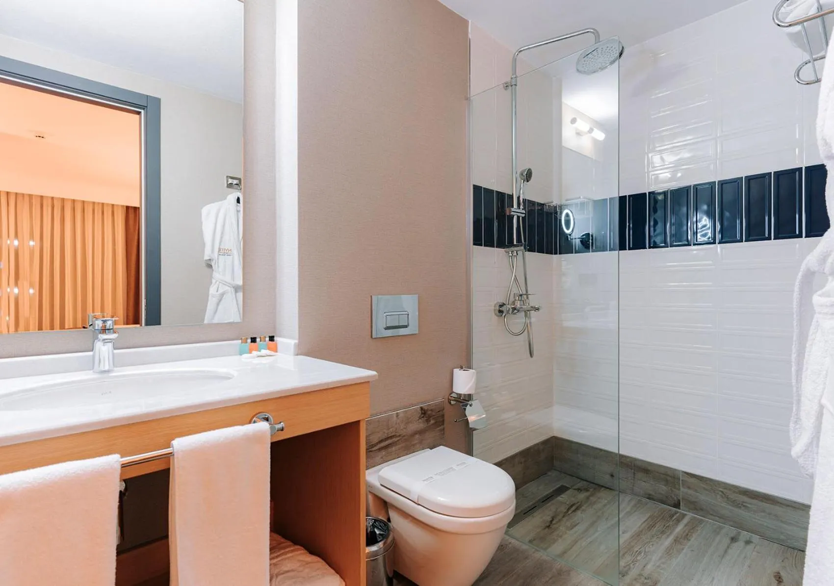 Toilet in Invite Hotel Corner Trabzon