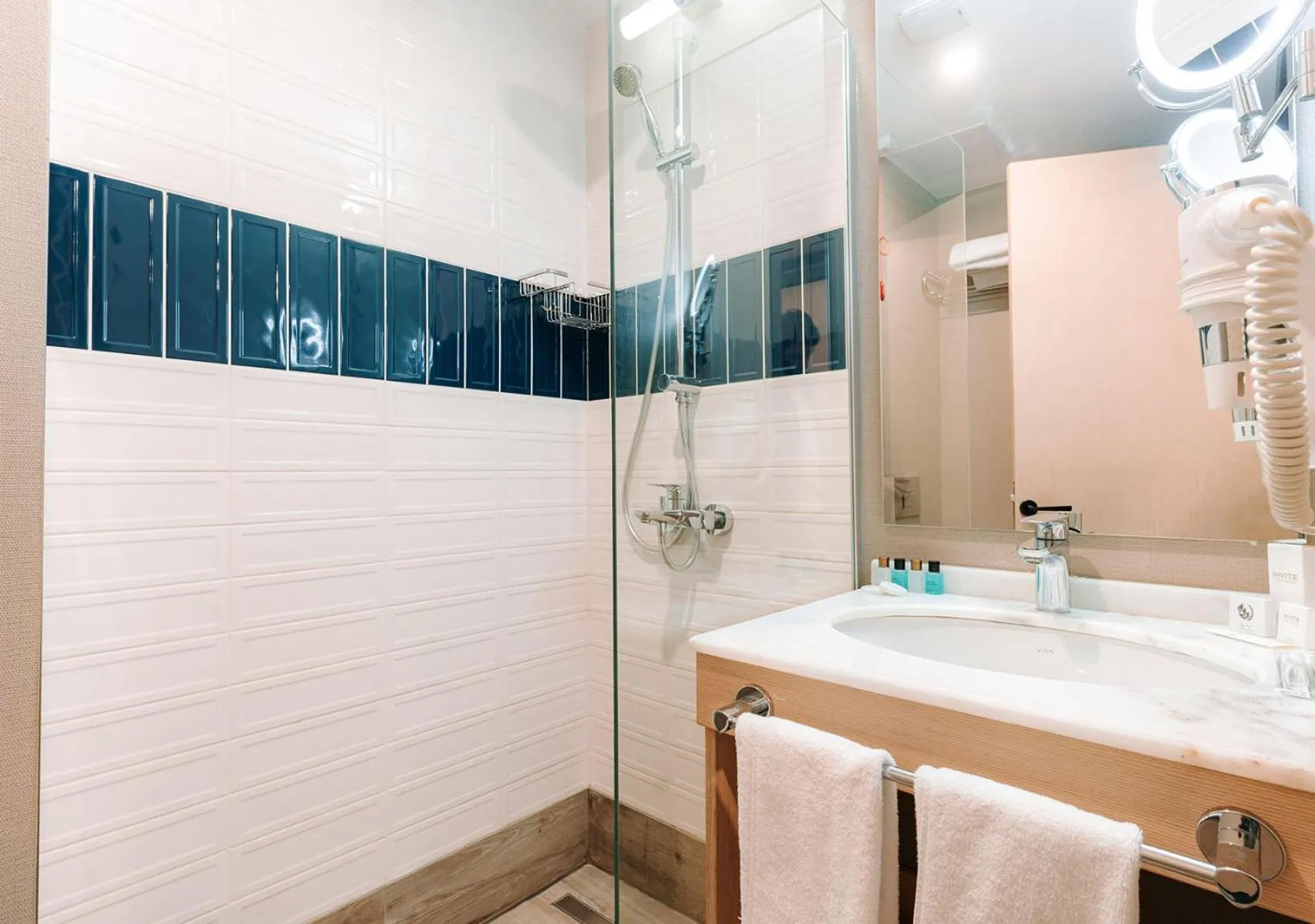 Shower in Invite Hotel Corner Trabzon