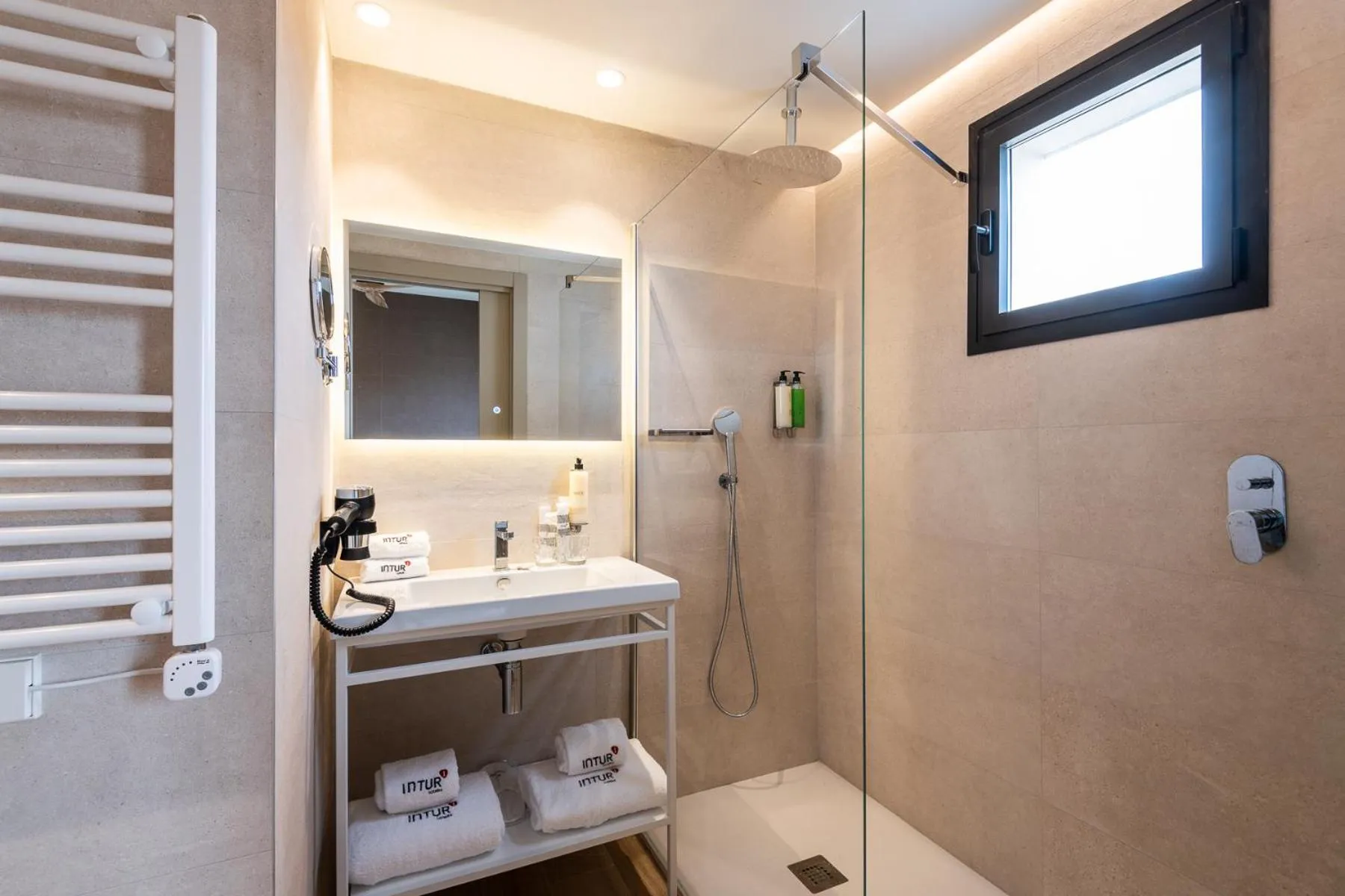 Shower in Apartamentos Core Suites Valencia