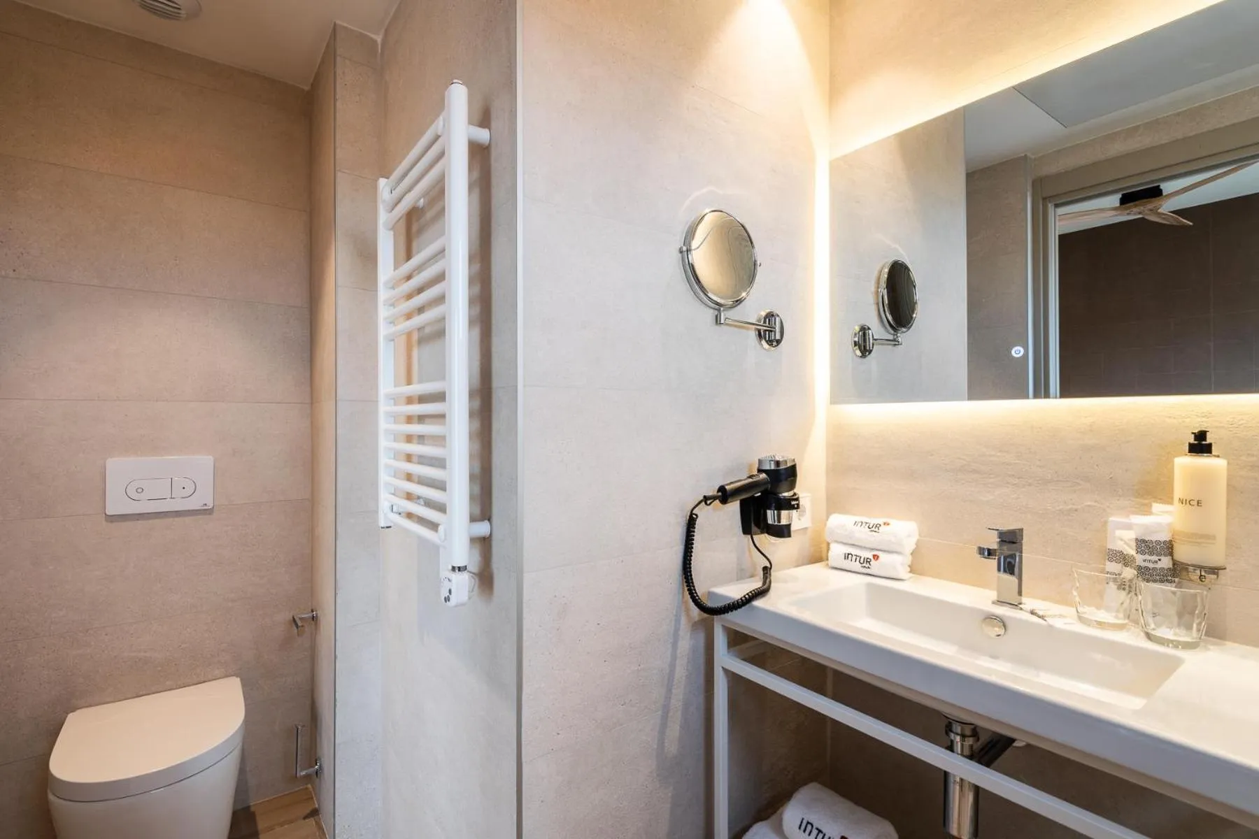 Bathroom in Apartamentos Core Suites Valencia