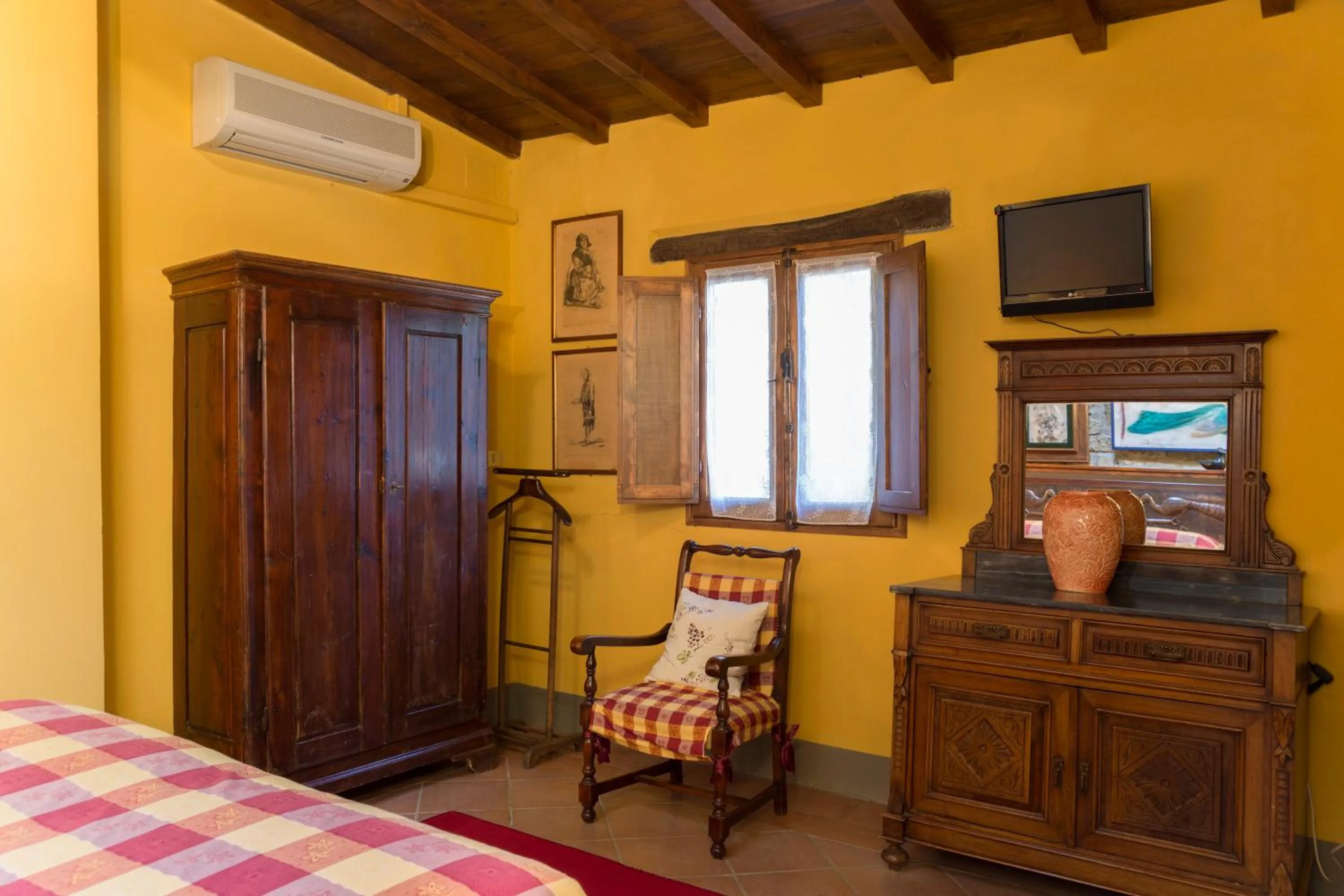 Bedroom, Bed in Fattoria Il Milione Agriturismo