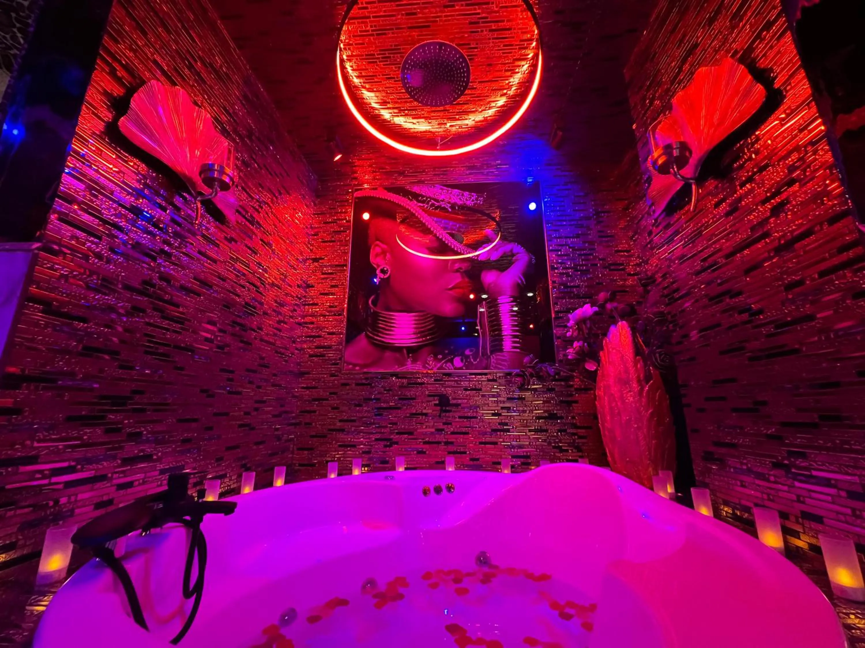 Hot Tub in Priamos Hotel Erato