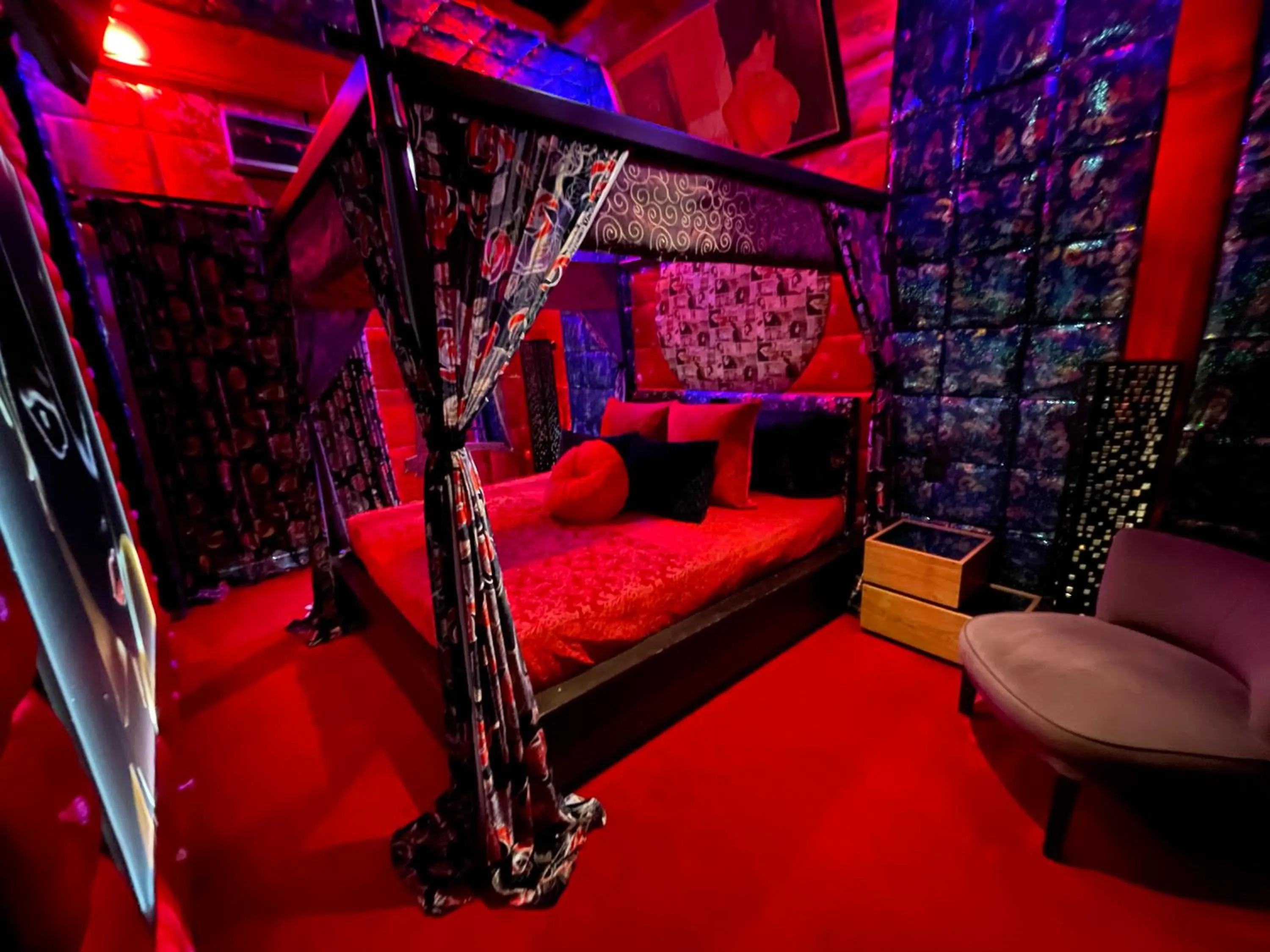 Bed in Priamos Hotel Erato