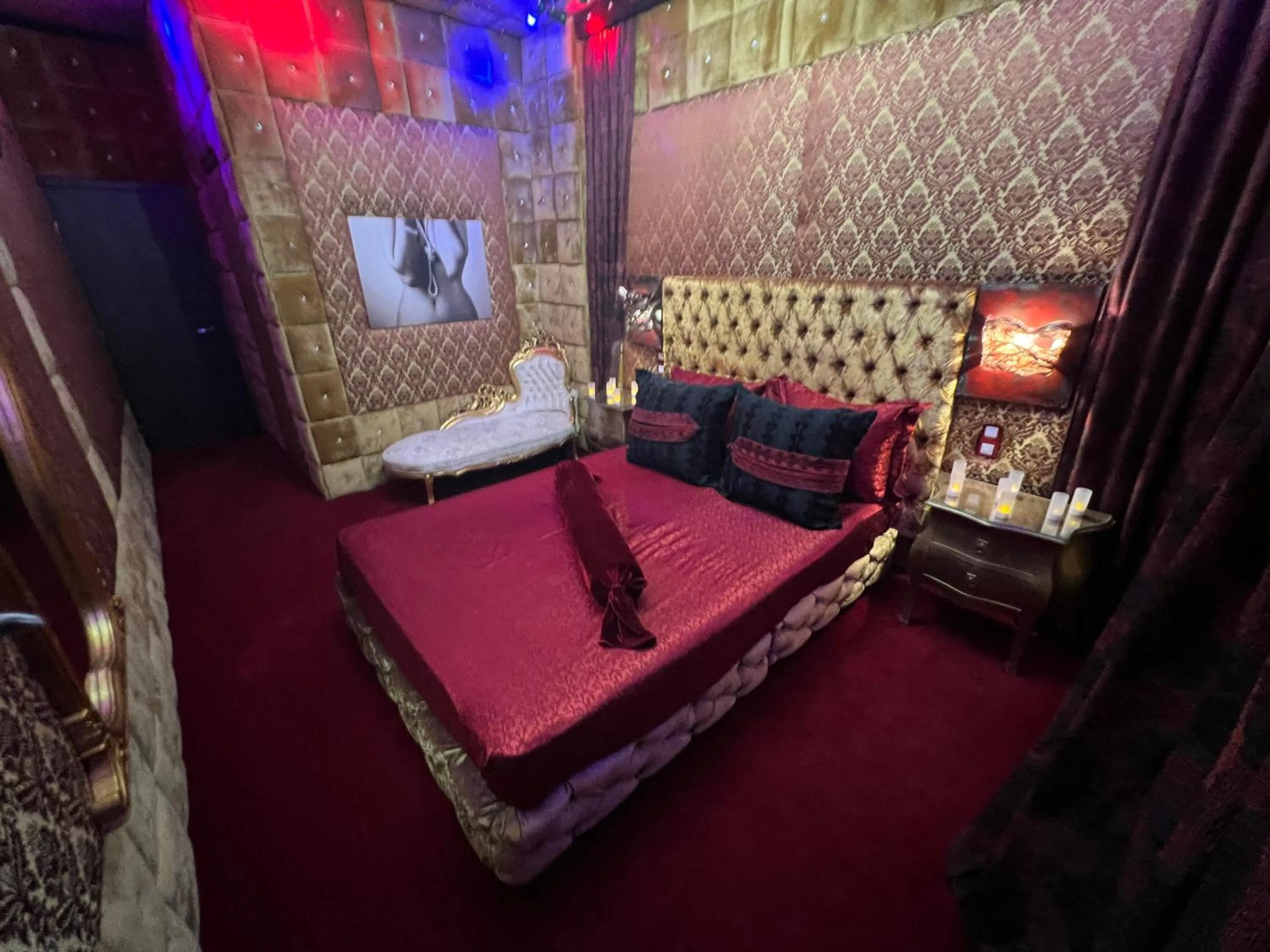 Photo of the whole room, Bed in Priamos Hotel Erato