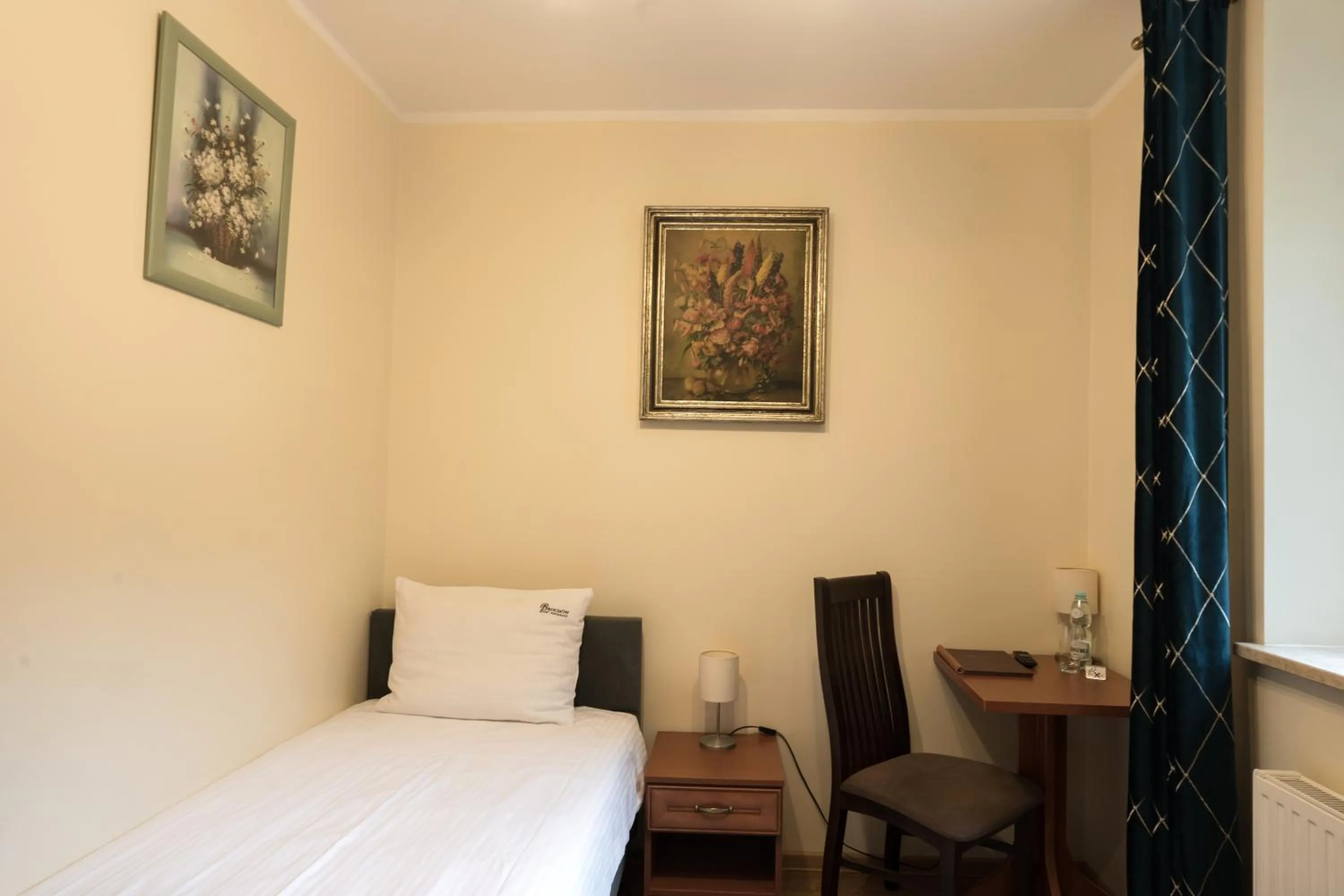 Bed in HOTEL I RESTAURACJA BROCHÓW